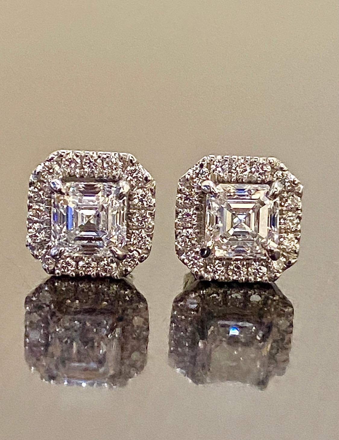 DeKara Designs Collection'S

Metall - 90% Platin, 10% Iridium.

Steine- 2 GIA-zertifizierte Diamanten im Asscher-Schliff F Farbe SI1 Reinheit 0,91 Karat und 0,91 Karat, 32 runde Diamanten F-G Farbe VS2-SI1 Reinheit, 0,40 Karat.

0,91 F SI1 GIA