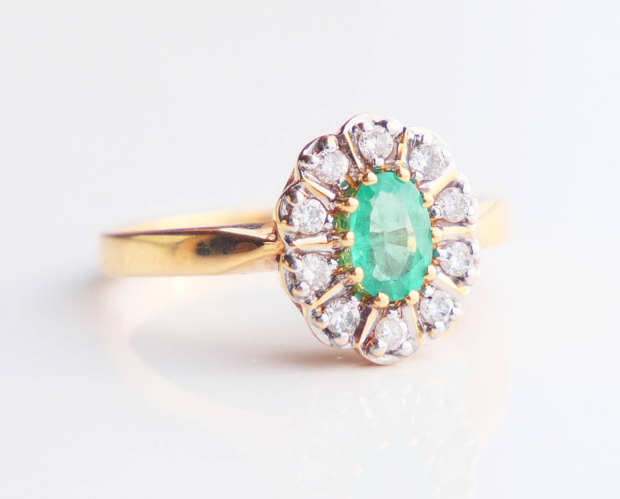 Halo Ring natural Emerald Diamonds solid 18K Gold Ø US6.75/ 3.7gr For Sale 8