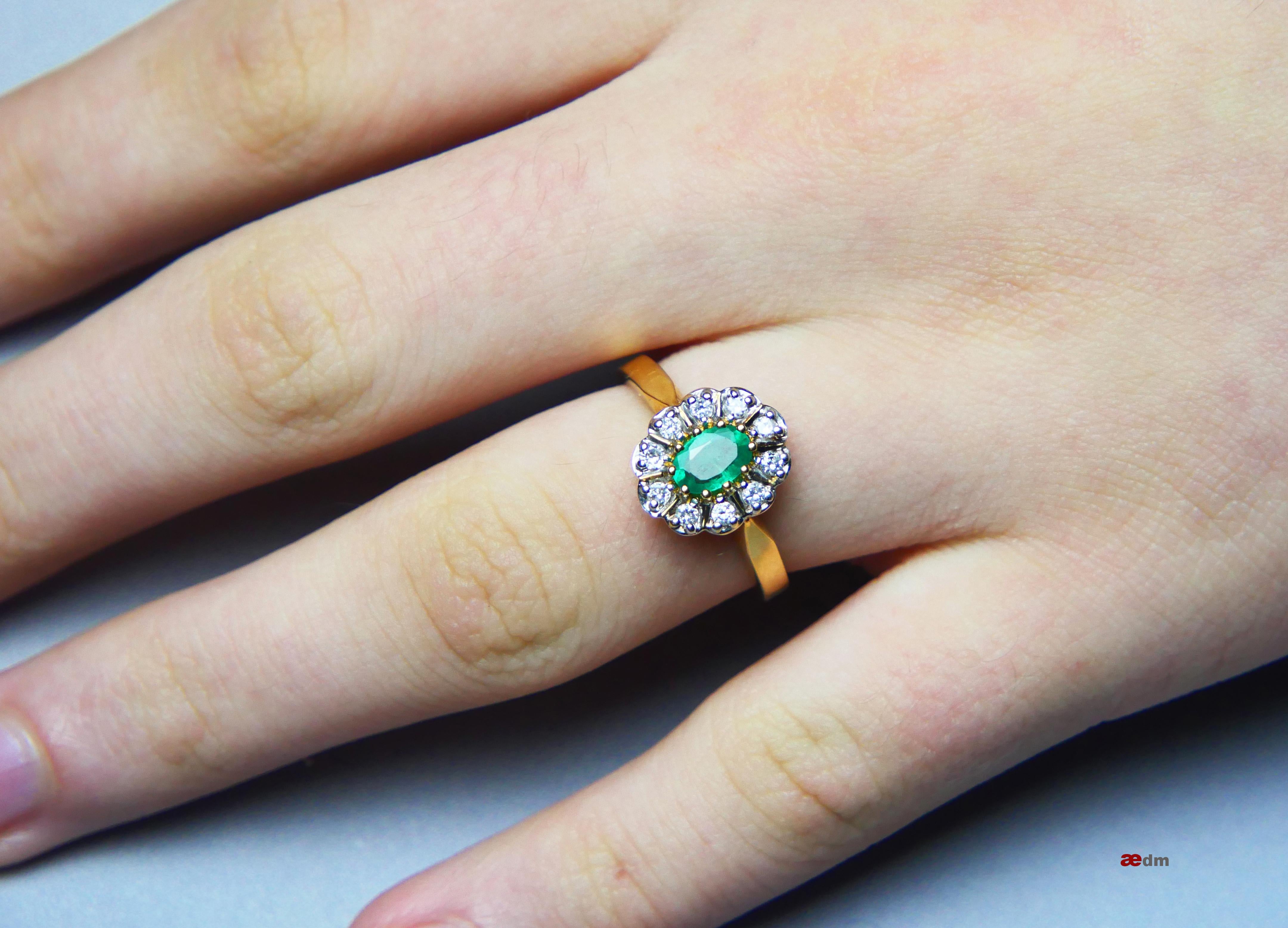 Halo Ring natural Emerald Diamonds solid 18K Gold Ø US6.75/ 3.7gr For Sale 2
