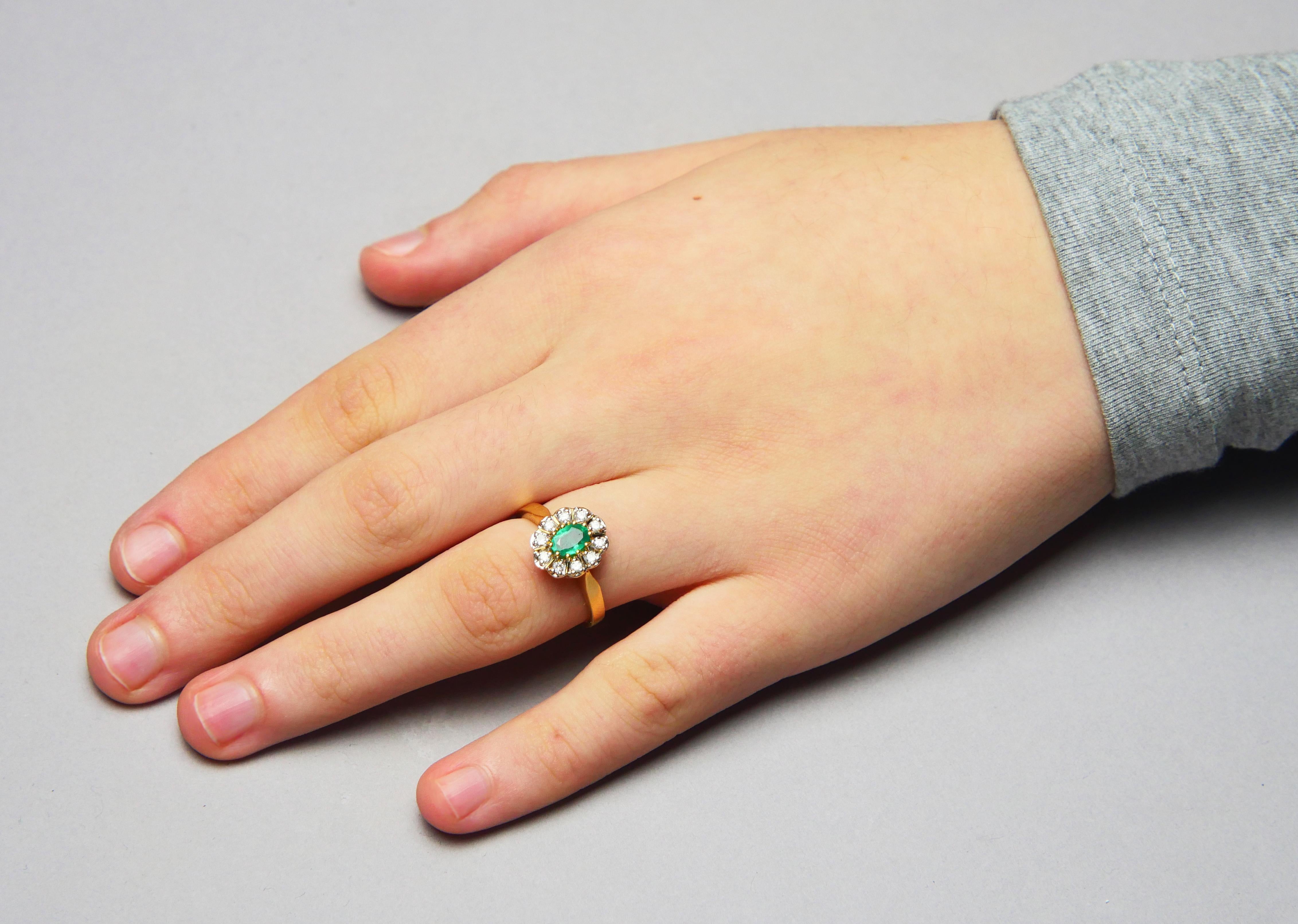Halo Ring natural Emerald Diamonds solid 18K Gold Ø US6.75/ 3.7gr For Sale 3