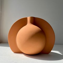 Vase sculptural Halo de Karin Amdal