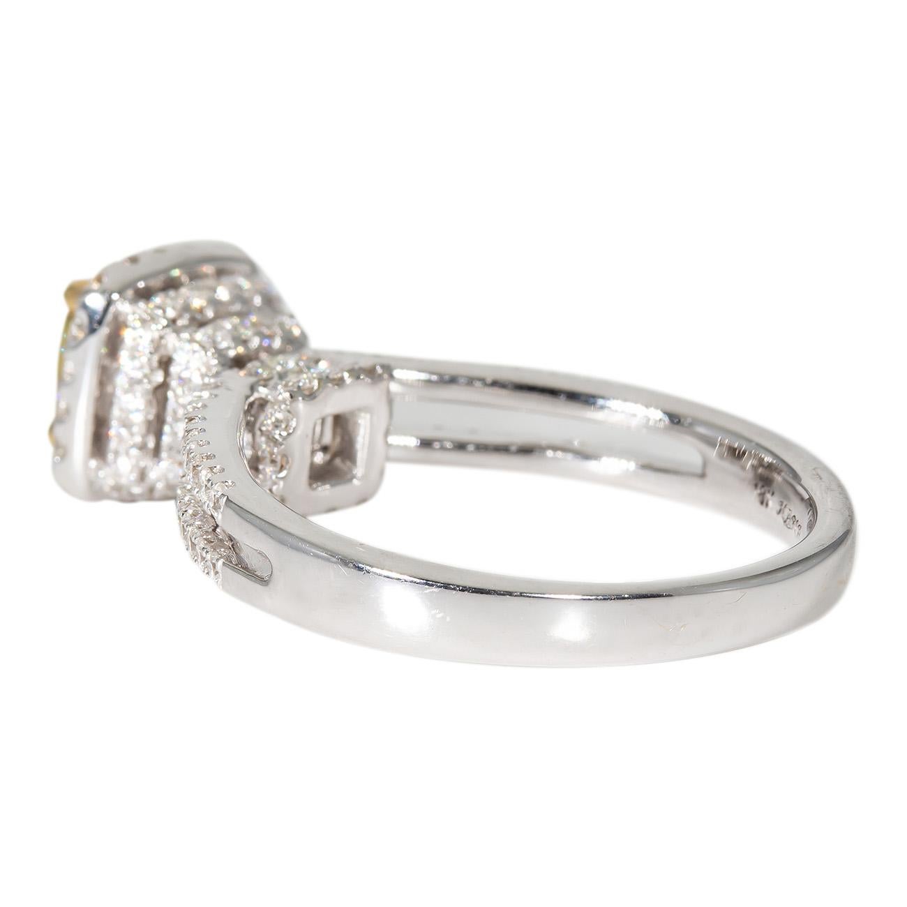 Bague à tige fendue avec centre en diamant taille coussin FDBGY/SI1 GIA D1.68ct.t.w Neuf - En vente à Los Angeles, CA
