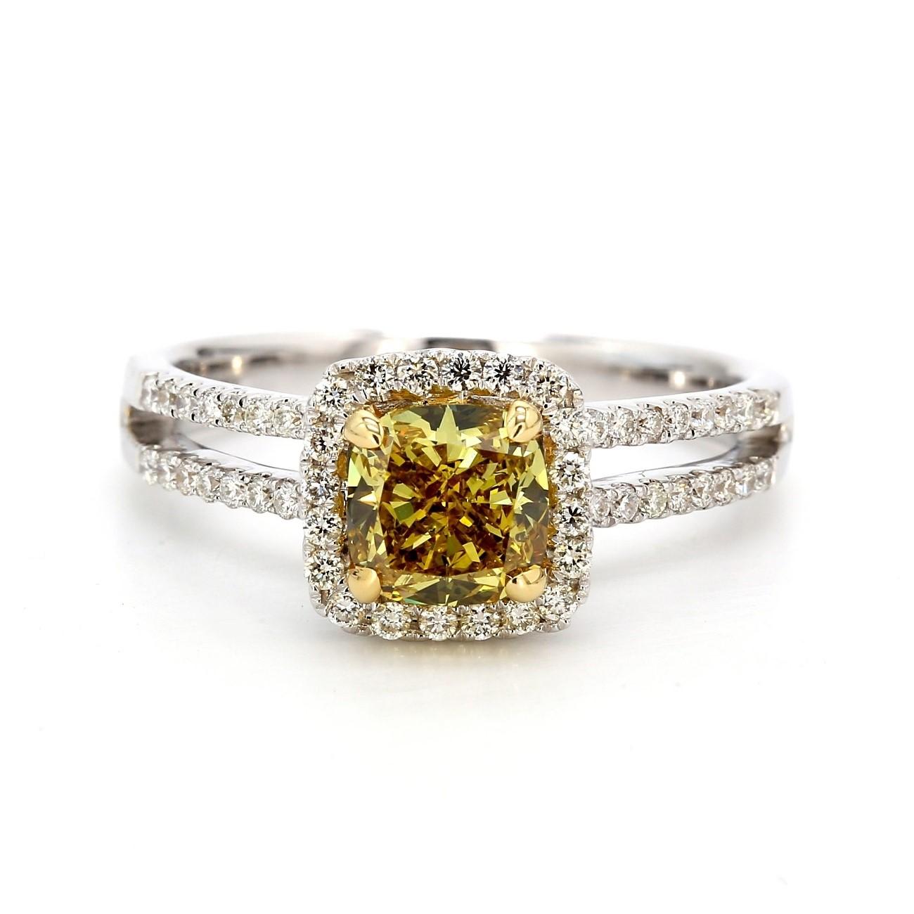 Bague à tige fendue avec centre en diamant taille coussin FDBGY/SI1 GIA D1.68ct.t.w en vente 4