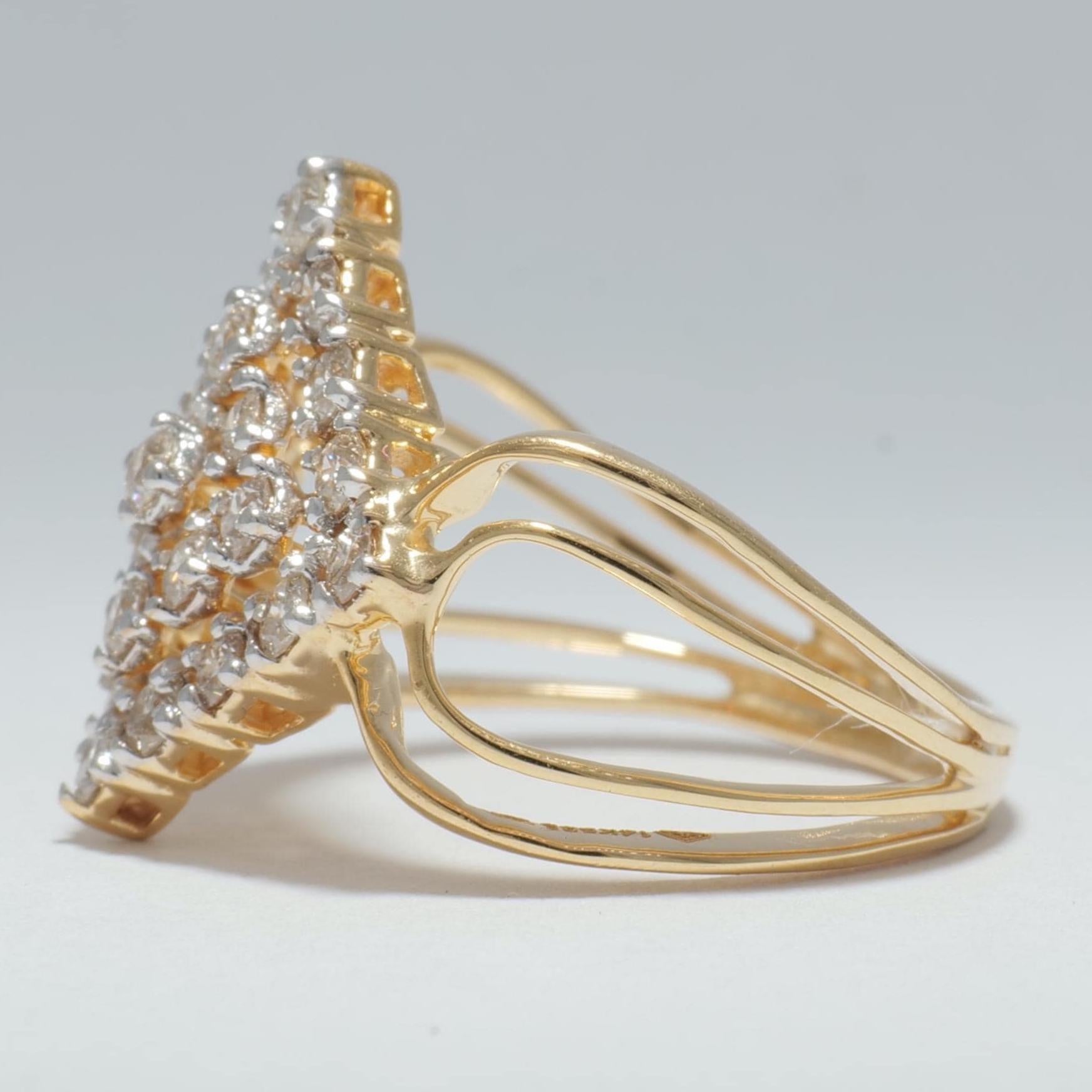 Taille ronde Bague de mariage en or massif 14K avec diamant naturel de forme carrée Halo (certifié) en vente