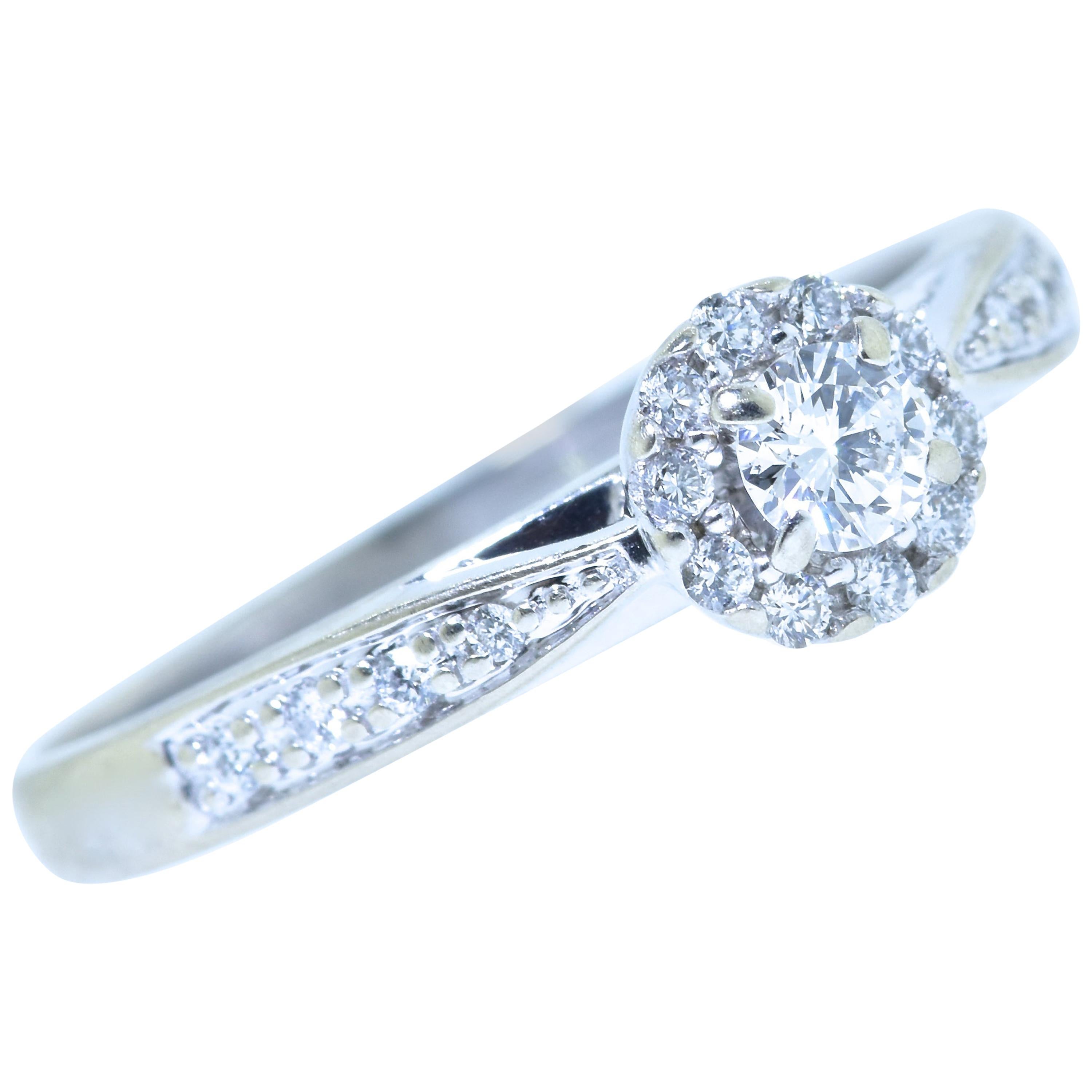 Contemporary Halo Style Diamond & White Gold Ring For Sale