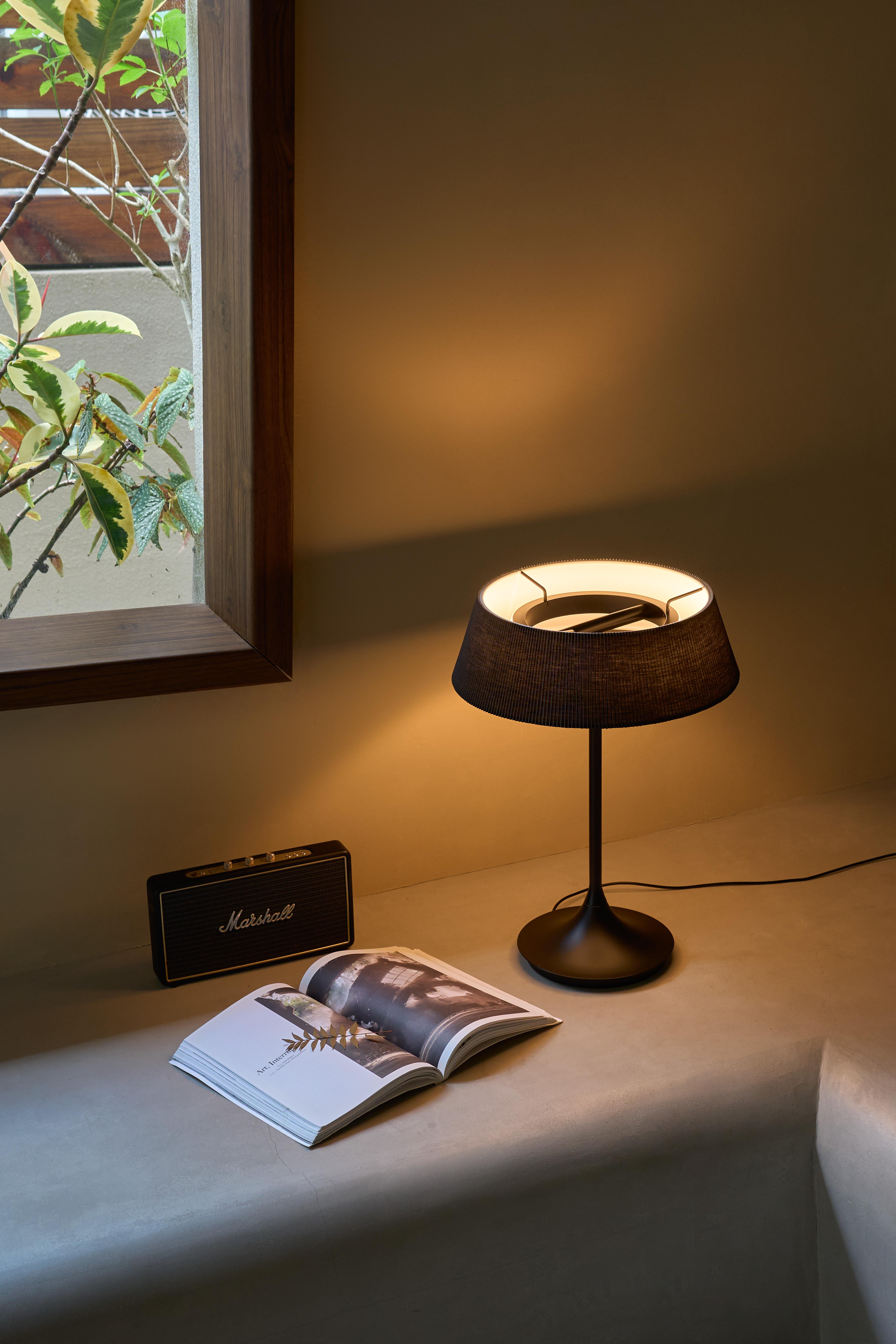 HALO Table Lamp For Sale 11