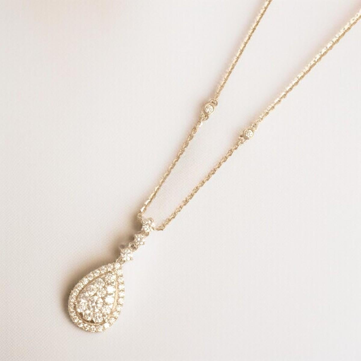 Women's Halo Teardrop Diamond Necklace in 14K Solid Gold (Certified) For Sale