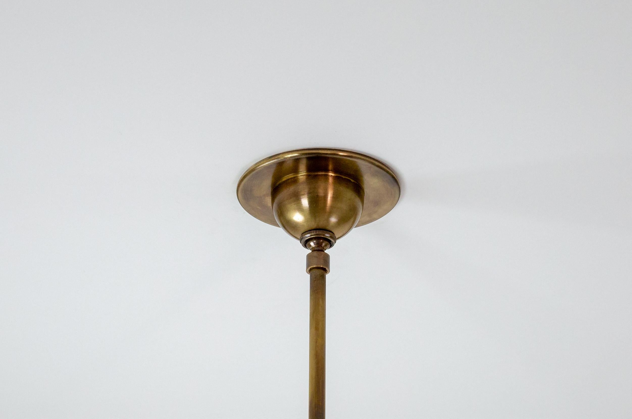 Halo V9:: laiton:: verre soufflé à la main:: lustre contemporain:: Kalin Asenov en vente 4