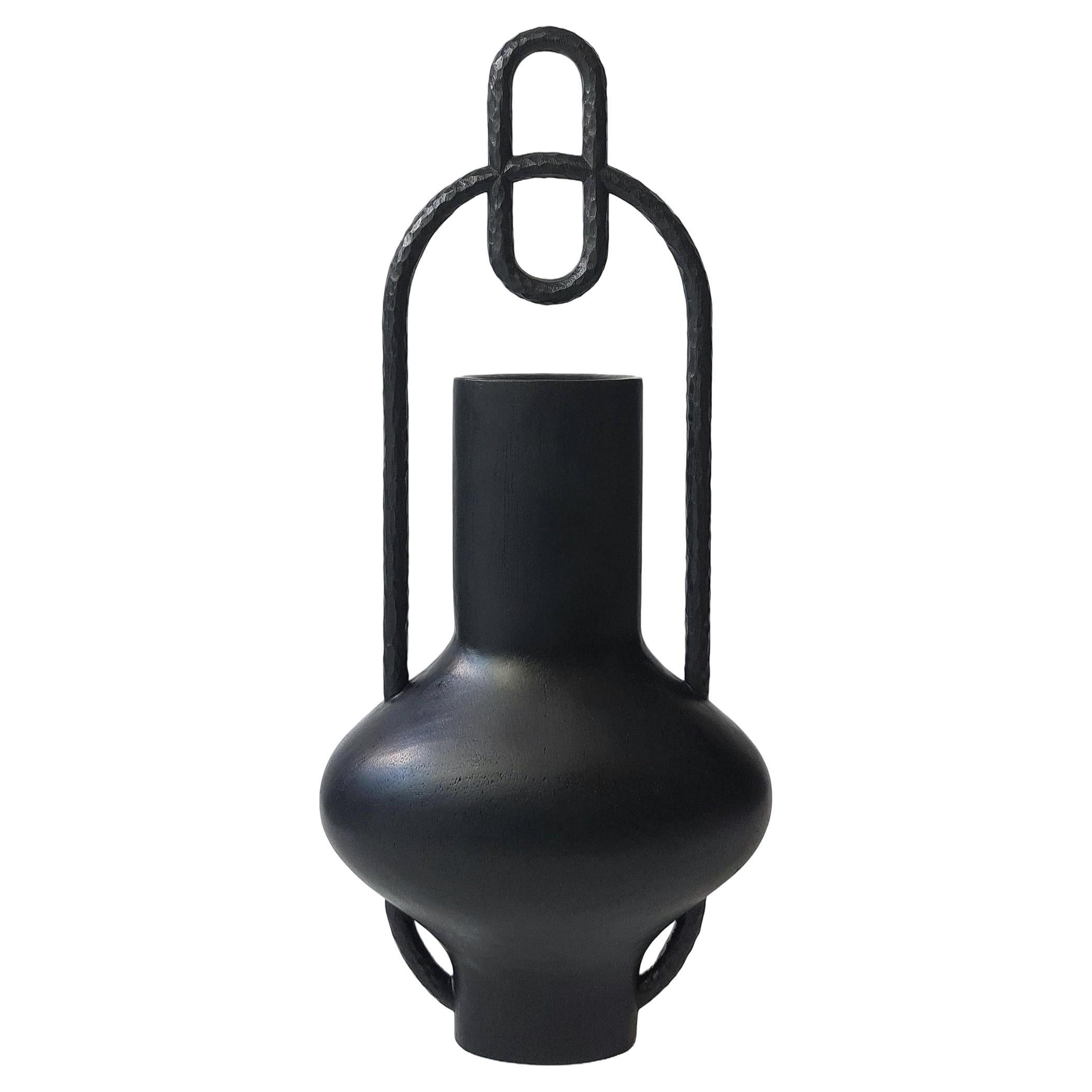 Halo Vase III, Brazilian Contemporary Design, by Estúdio Carmine For Sale