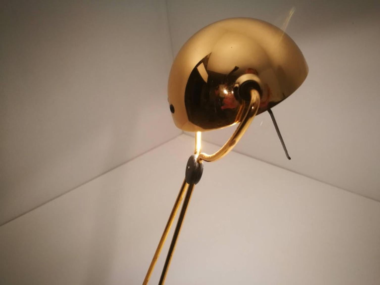 italien Lampadaire et lampe de bureau halogène de Stephano Cevoli plaqué or, années 1980, Italie en vente