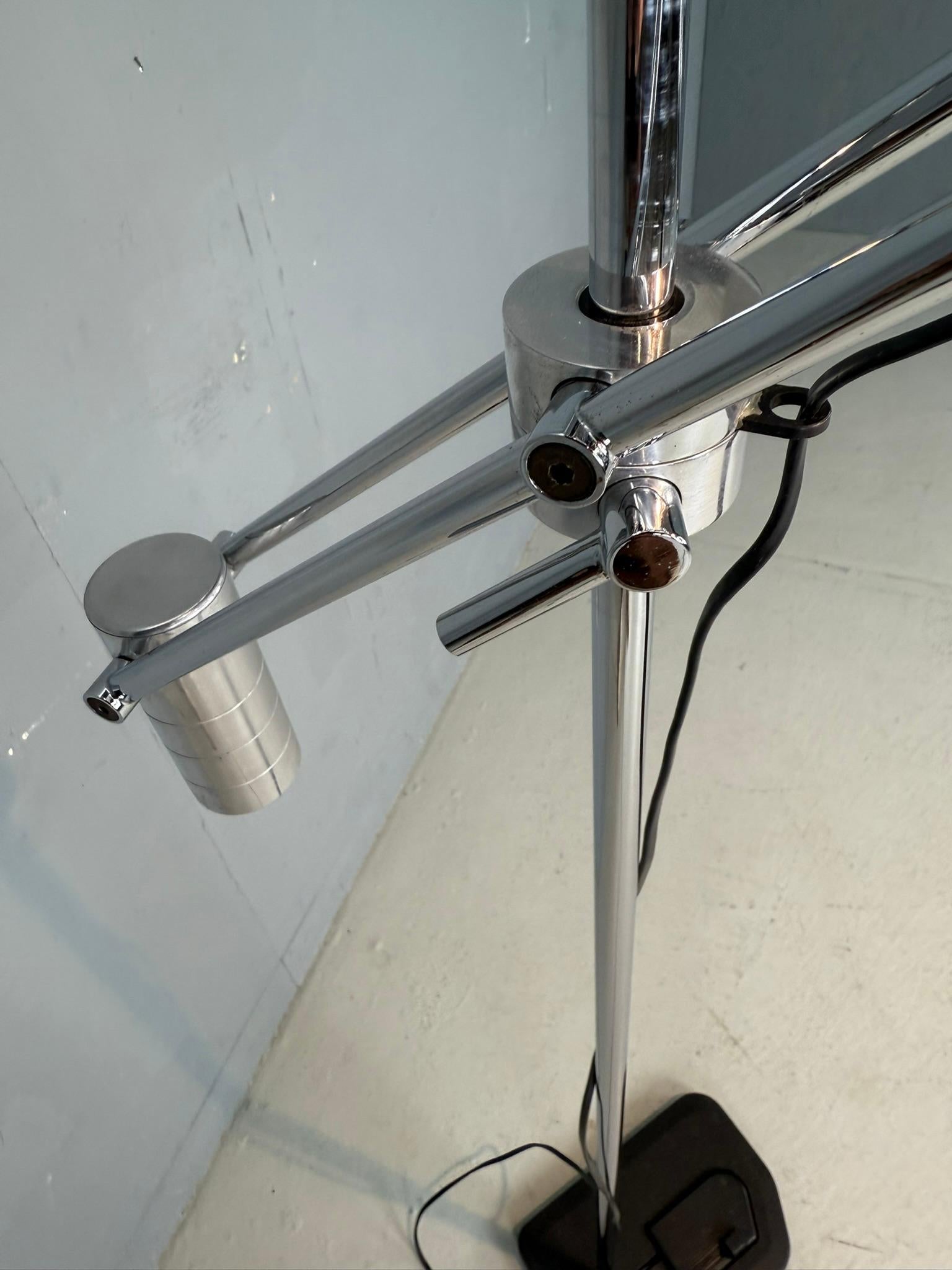 Lámpara de pie Haloprofil 8008 de Viktor Frauenknecht para Swiss Lamps Años 70 en venta 6