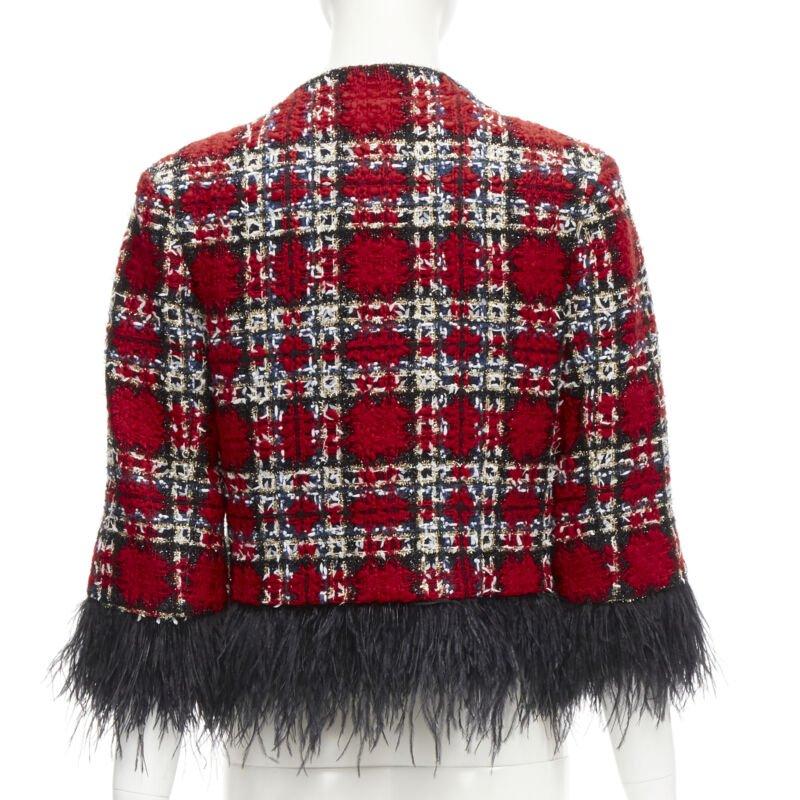 HALPERN 2022 giacca cropped in tweed a quadri rossi e piume nere FR34 XS in vendita 1