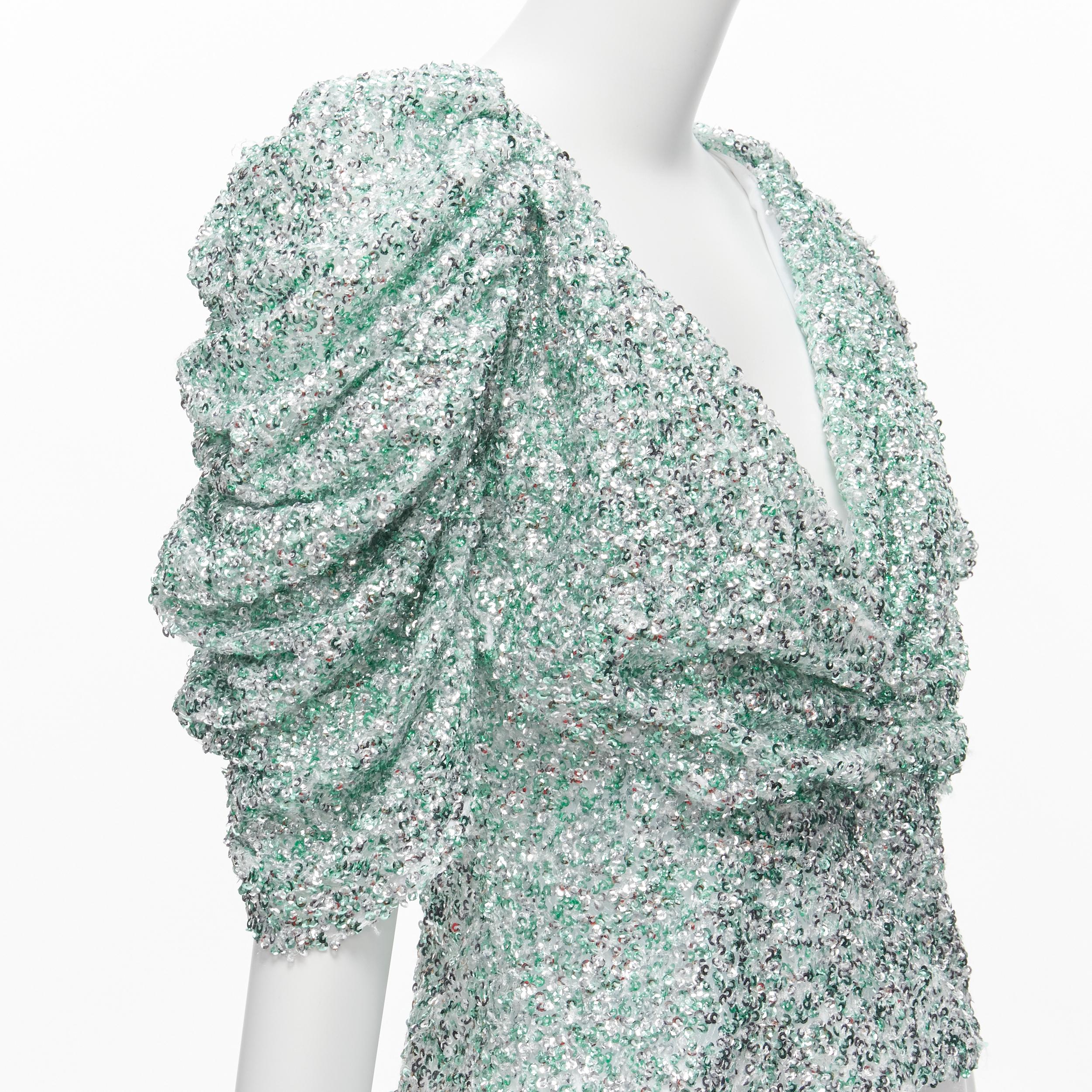 HALPERN - Haut à manches bouffantes en V profond avec sequins argentés vert écume de mer FR36 XS en vente 2