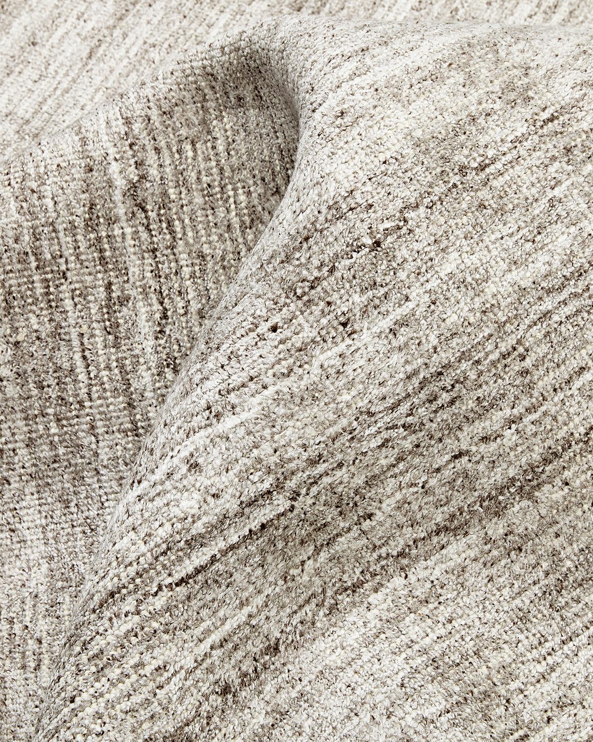 Indischer handgeknüpfter zeitgenössischer Teppich aus Massivholz, Indischer Stil (Handgeknüpft) im Angebot