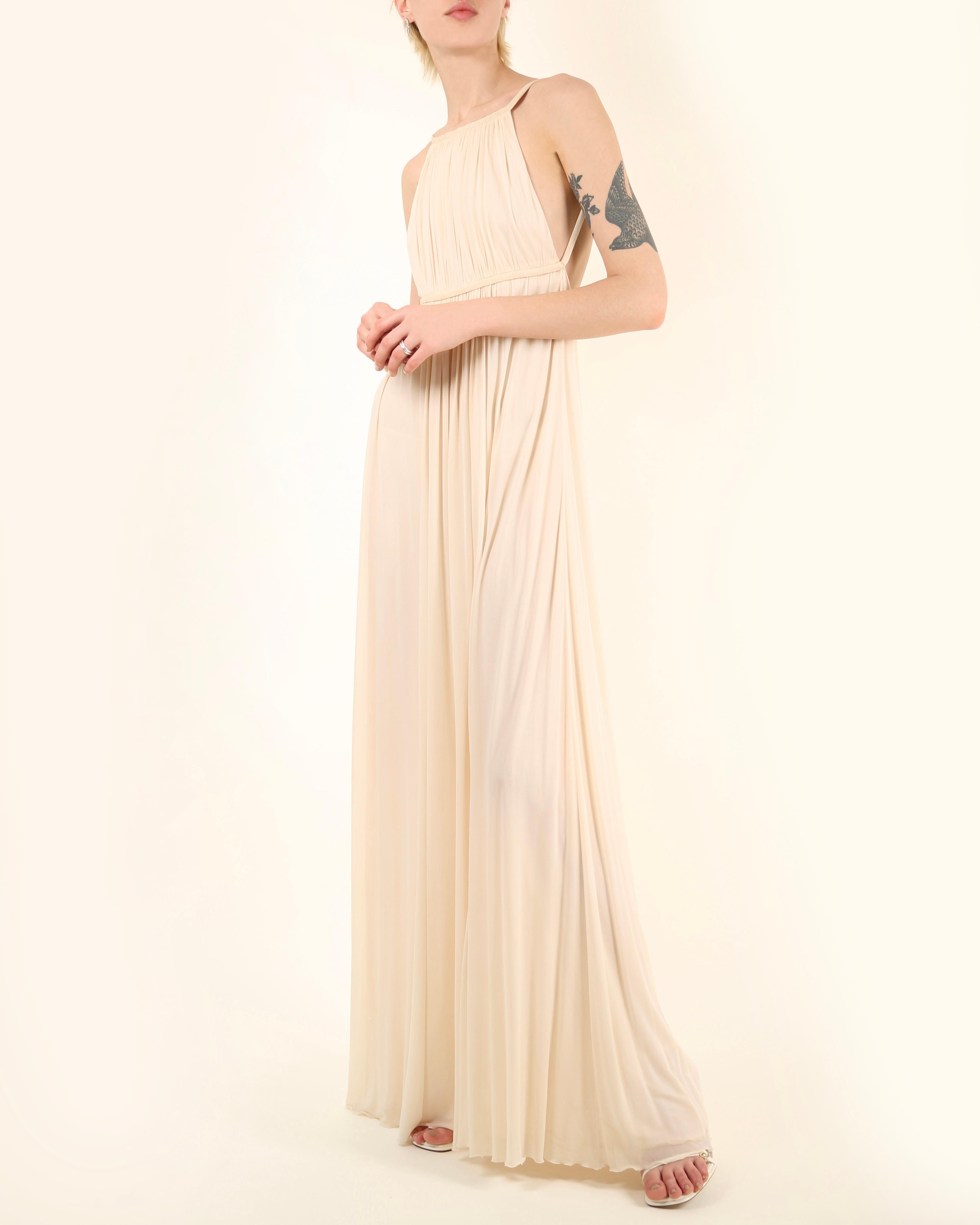 LOVE LALI VINTAGE 

Halston 2009
Floor length grecian style plisse gown in cream - the colour is very slightly lighter than in the pictures
Completely backless cut

Composition:
100% Cupro

Size :
Marked as a size 42 - I believe this would be a FR