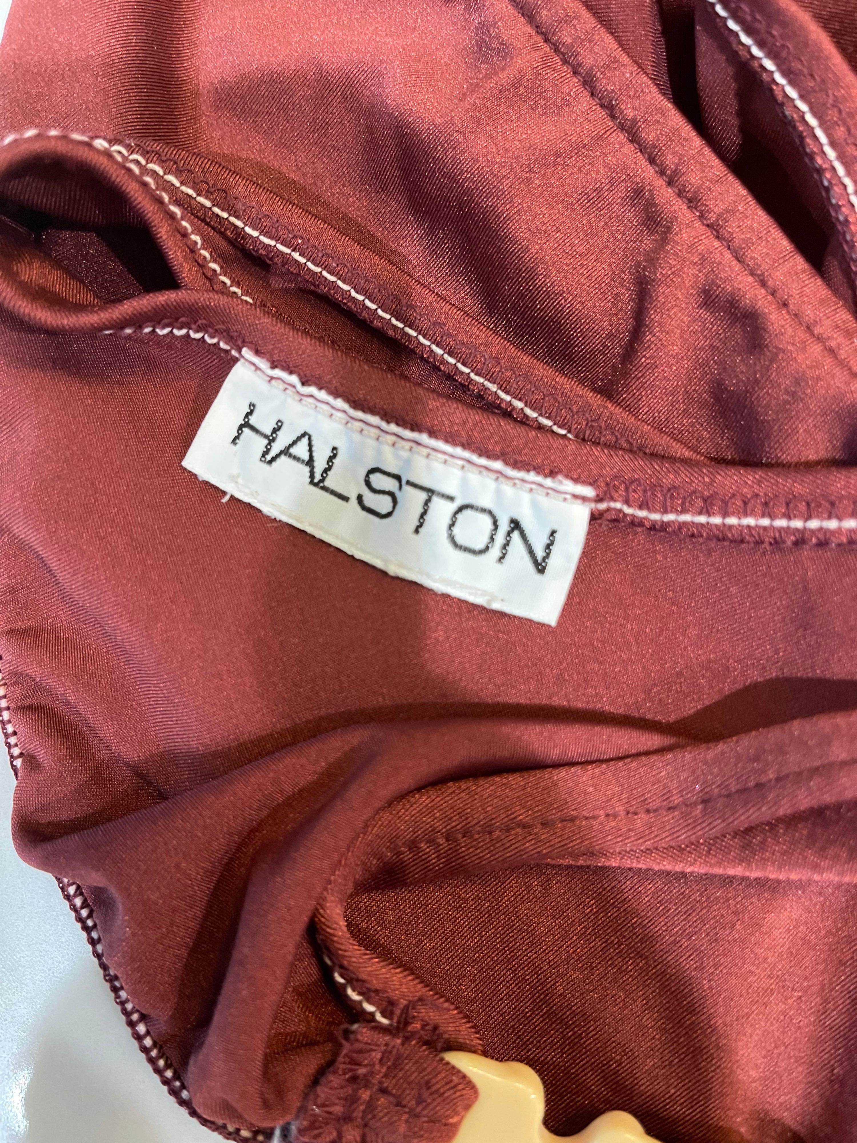 Halston, zweiteiliger Bikini-Badeanzug, braun, Rost, H-Logo-Schnallen, 1970er Jahre (Rot) im Angebot