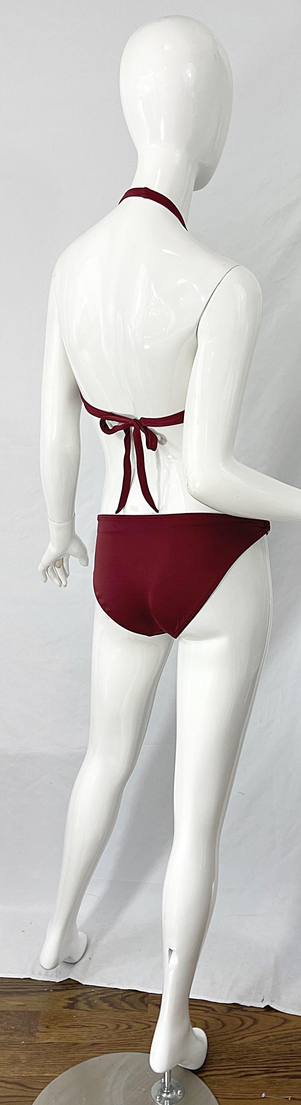 Halston, zweiteiliger Bikini-Badeanzug, braun, Rost, H-Logo-Schnallen, 1970er Jahre im Zustand „Hervorragend“ im Angebot in San Diego, CA