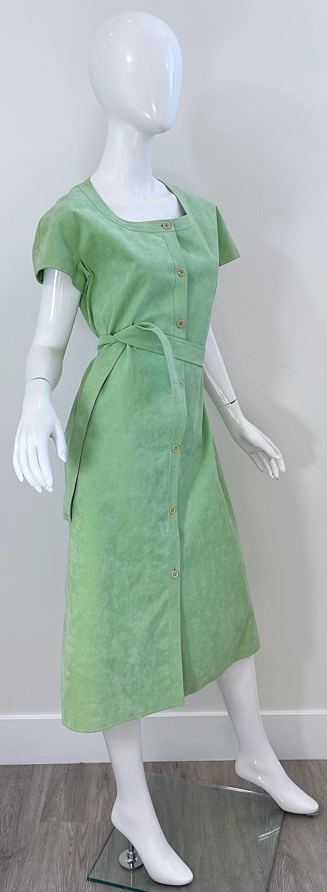 Halston 1970s Pistachio Green Ultra Suede Short Sleeve Vintage 70s Shirt Dress For Sale 4