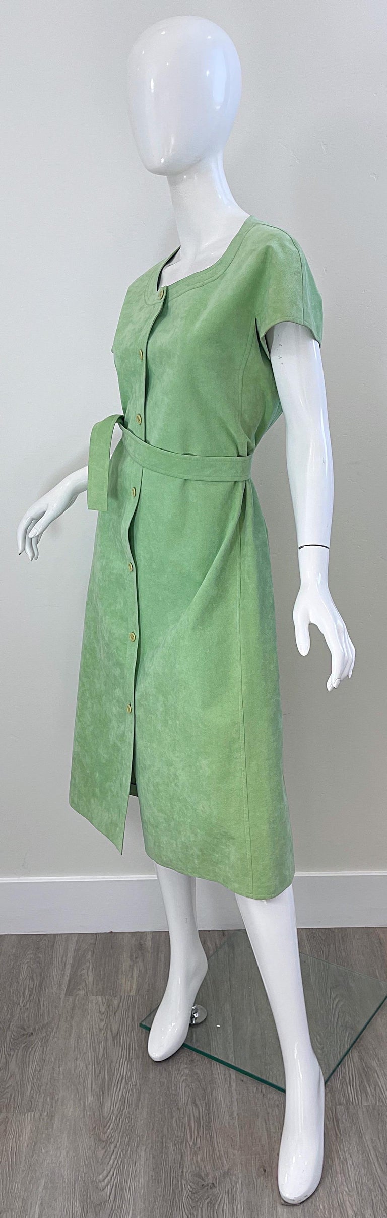 Halston 1970s Pistachio Green Ultra Suede Short Sleeve Vintage 70s Shirt Dress For Sale 1