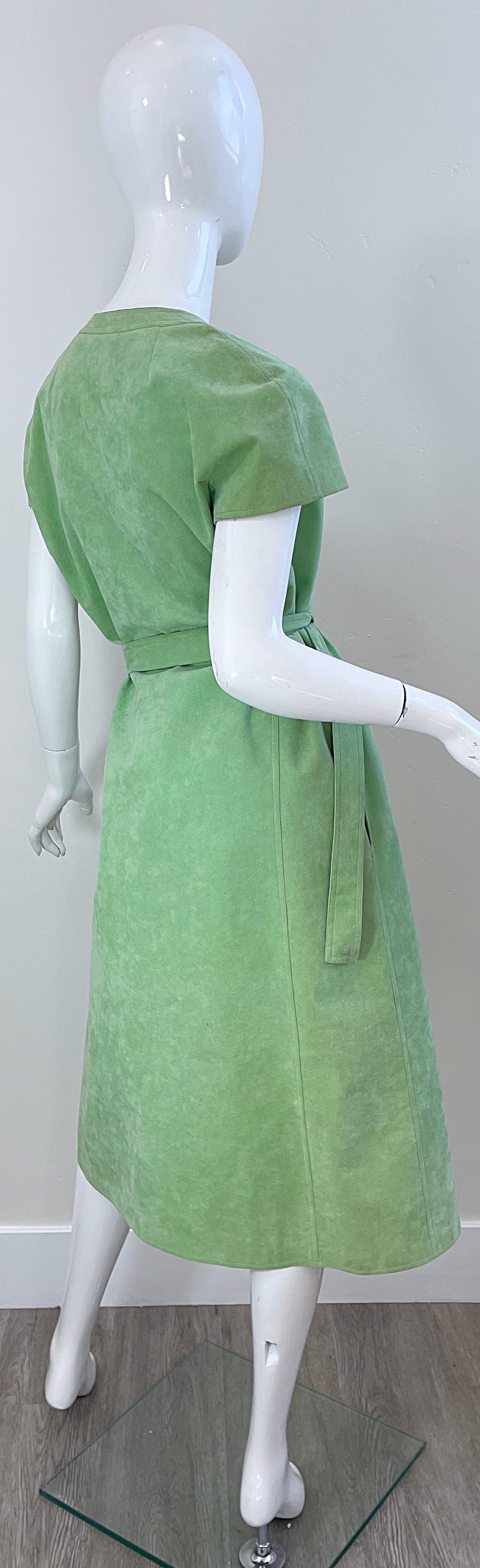 Halston 1970s Pistachio Green Ultra Suede Short Sleeve Vintage 70s Shirt Dress For Sale 3