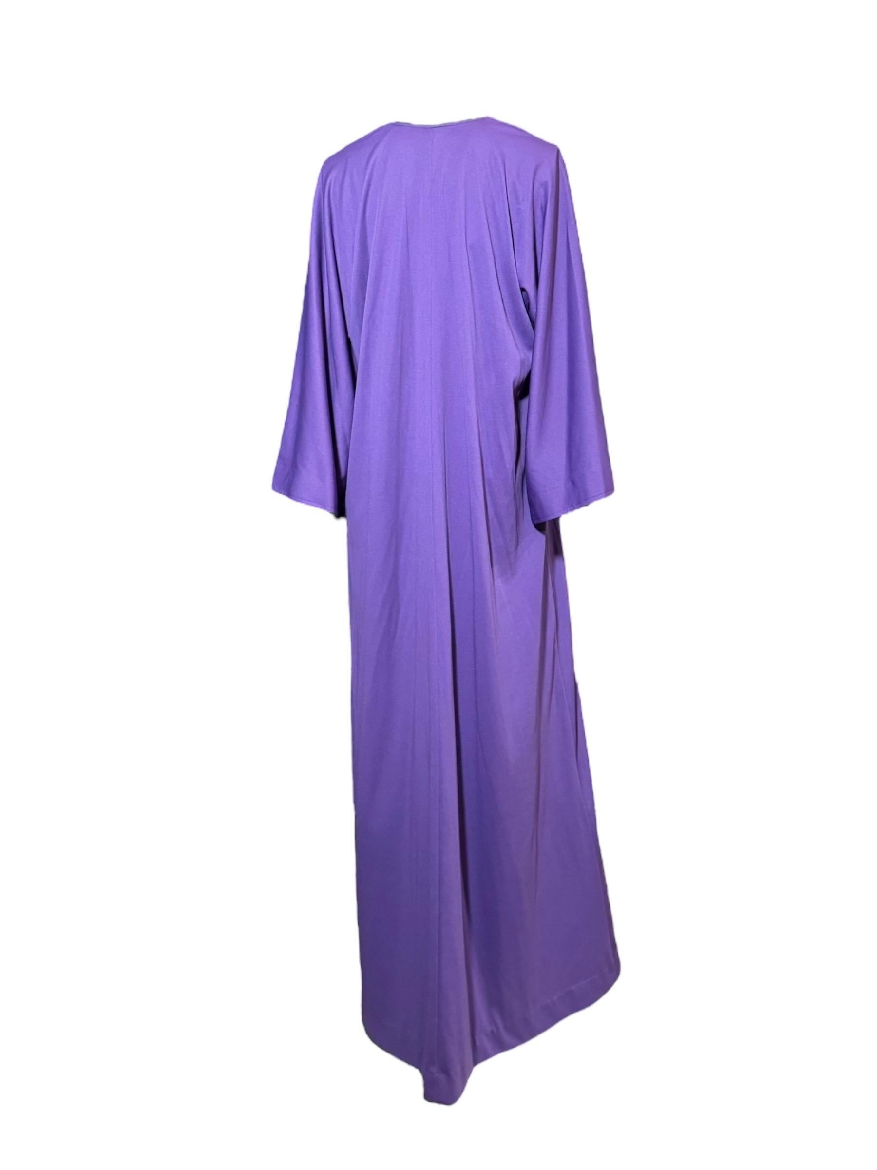 Violet Halston 1970s Purple Jersey Kaftan Dress - Minimalist V-Neck Silhouette en vente