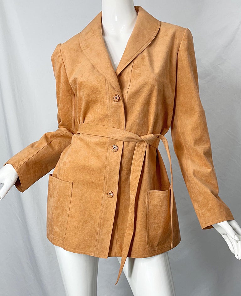 Halston 1970s Salmon Peach Ultrasuede Vintage 70s Belted Jacket and Skirt Suit For Sale 10