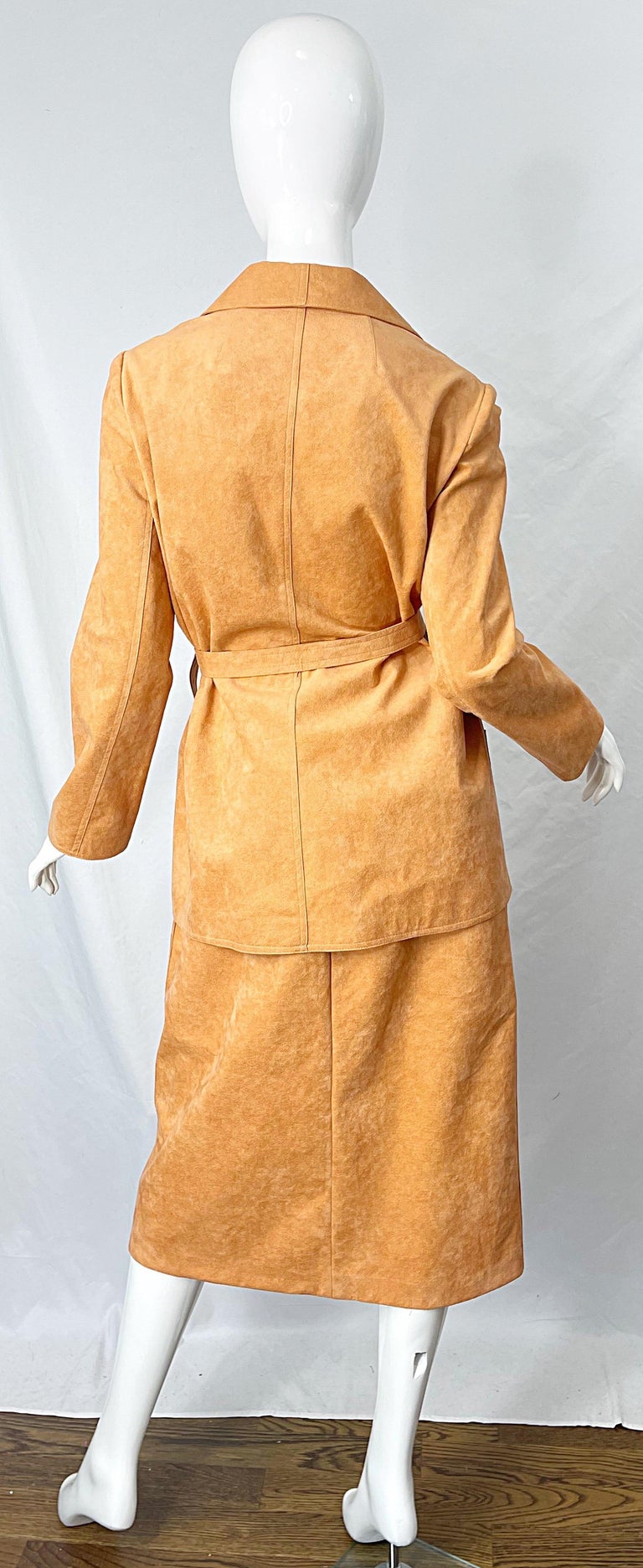 Halston 1970s Salmon Peach Ultrasuede Vintage 70s Belted Jacket and Skirt Suit For Sale 2