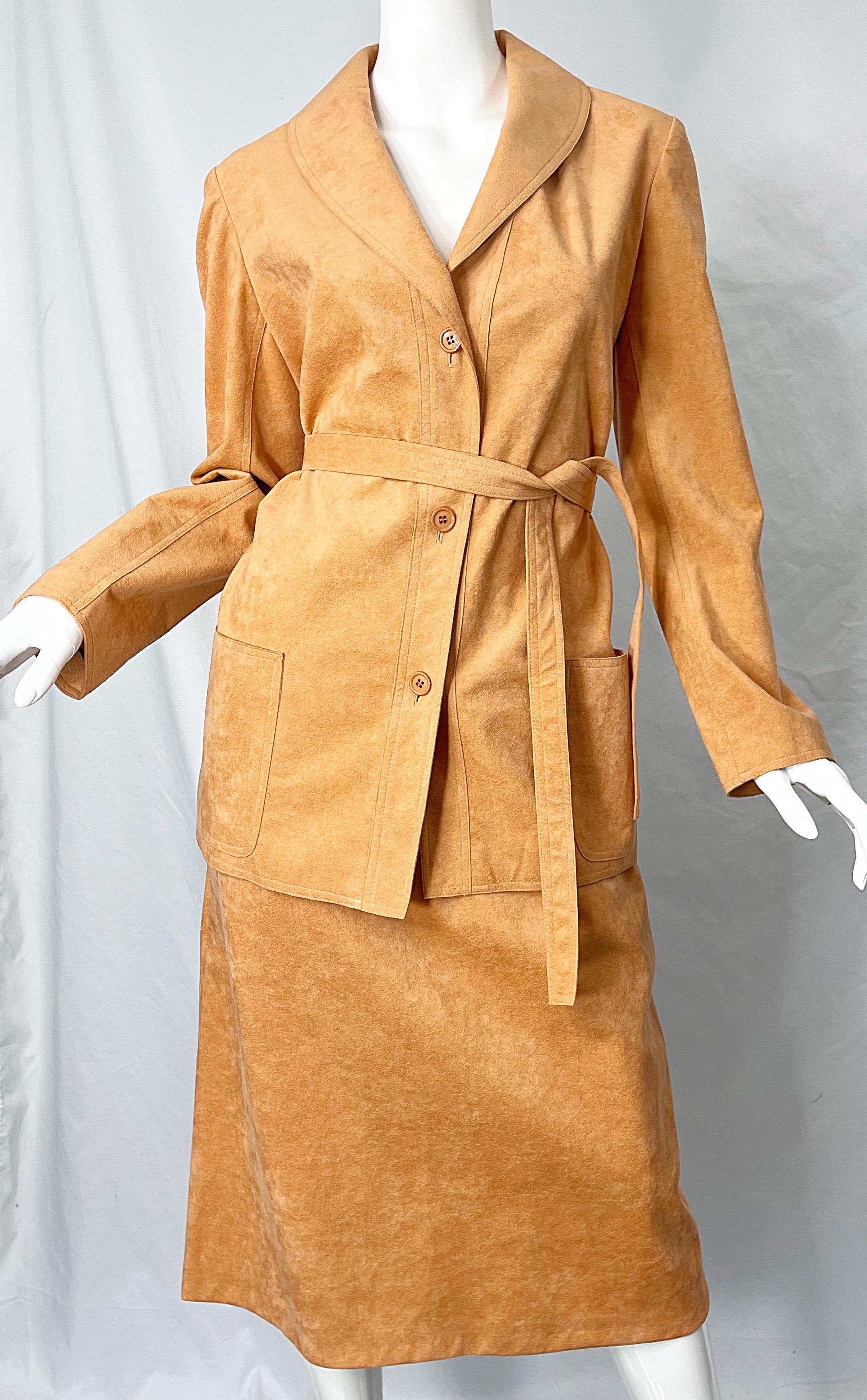Women's Halston 1970s Salmon Peach Ultrasuede Vintage 70s Belted Jacket and Skirt Suit For Sale
