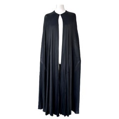 Capo intero in jersey opaco nero di Halston, anni '70