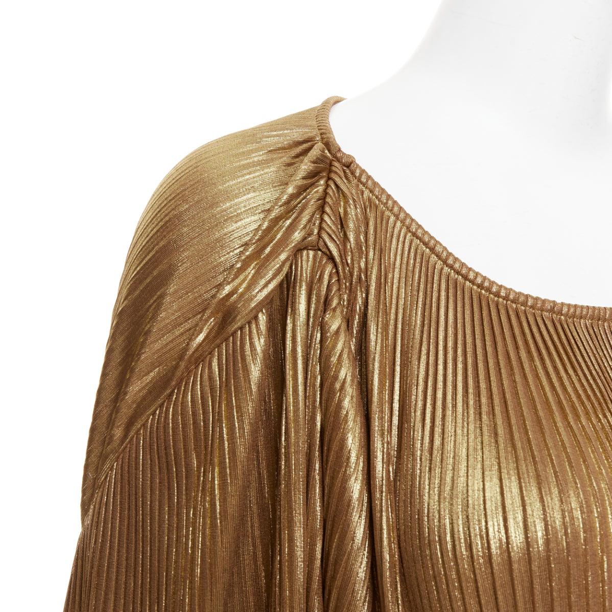 Halston Heritage oro, top a fisarmonica plissettato con arricciatura sulla spalla, dea della cravatta US10 L. in vendita 2