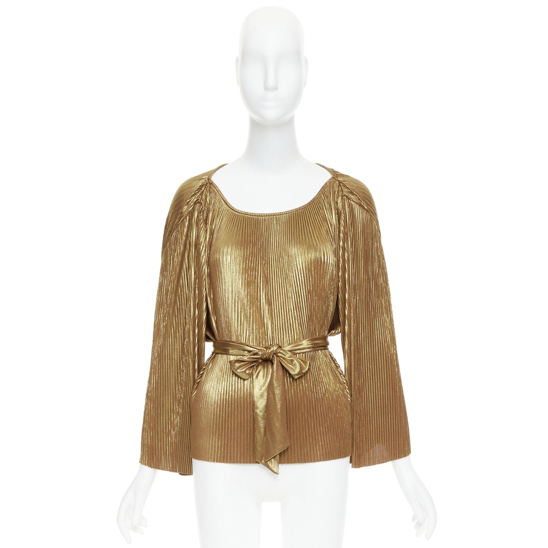 Halston Heritage oro, top a fisarmonica plissettato con arricciatura sulla spalla, dea della cravatta US10 L. in vendita 4
