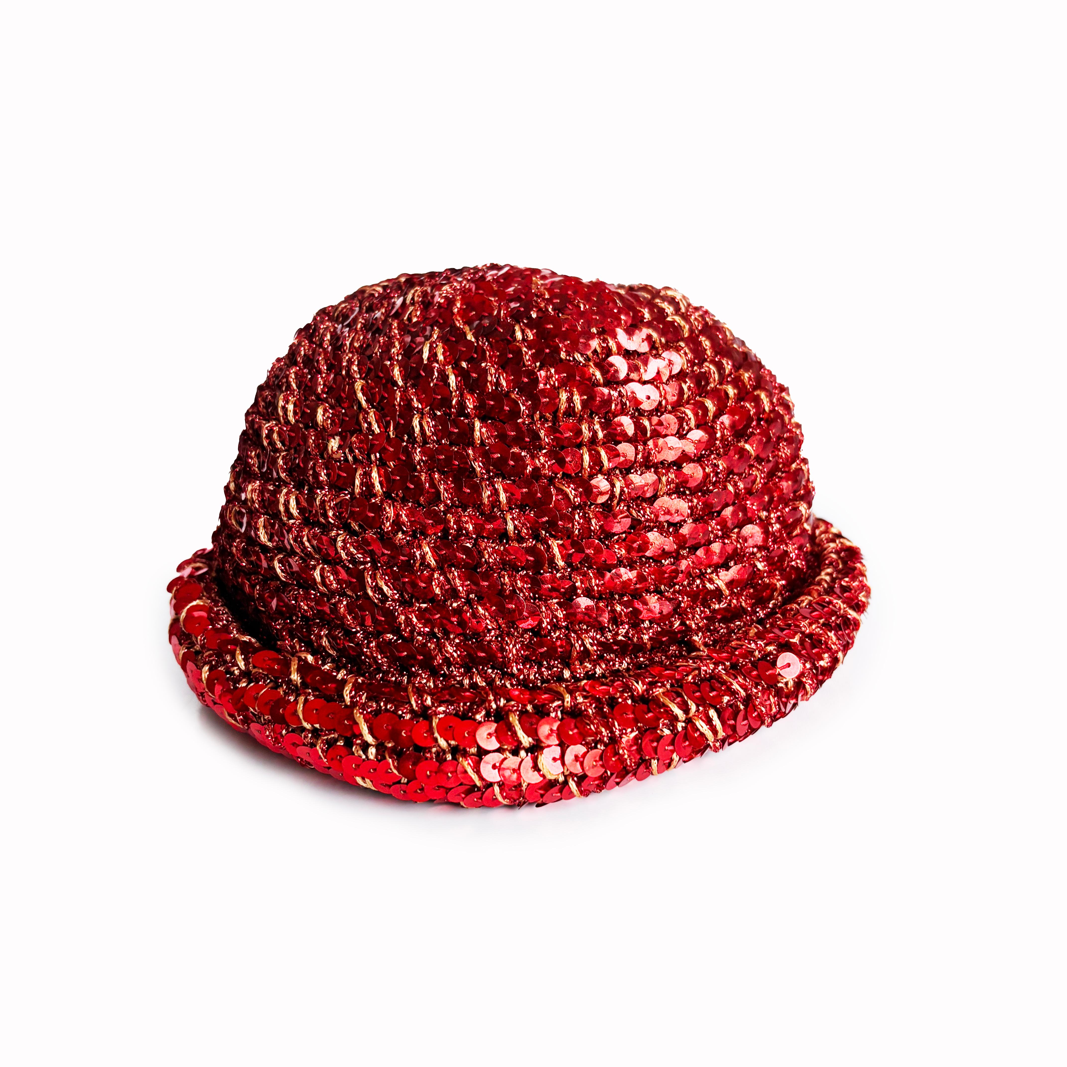 Grigio Halston Skull Cap Red Sequins Hat Beanie 70s Rare Studio 54 Disco Era OS Vintage in vendita