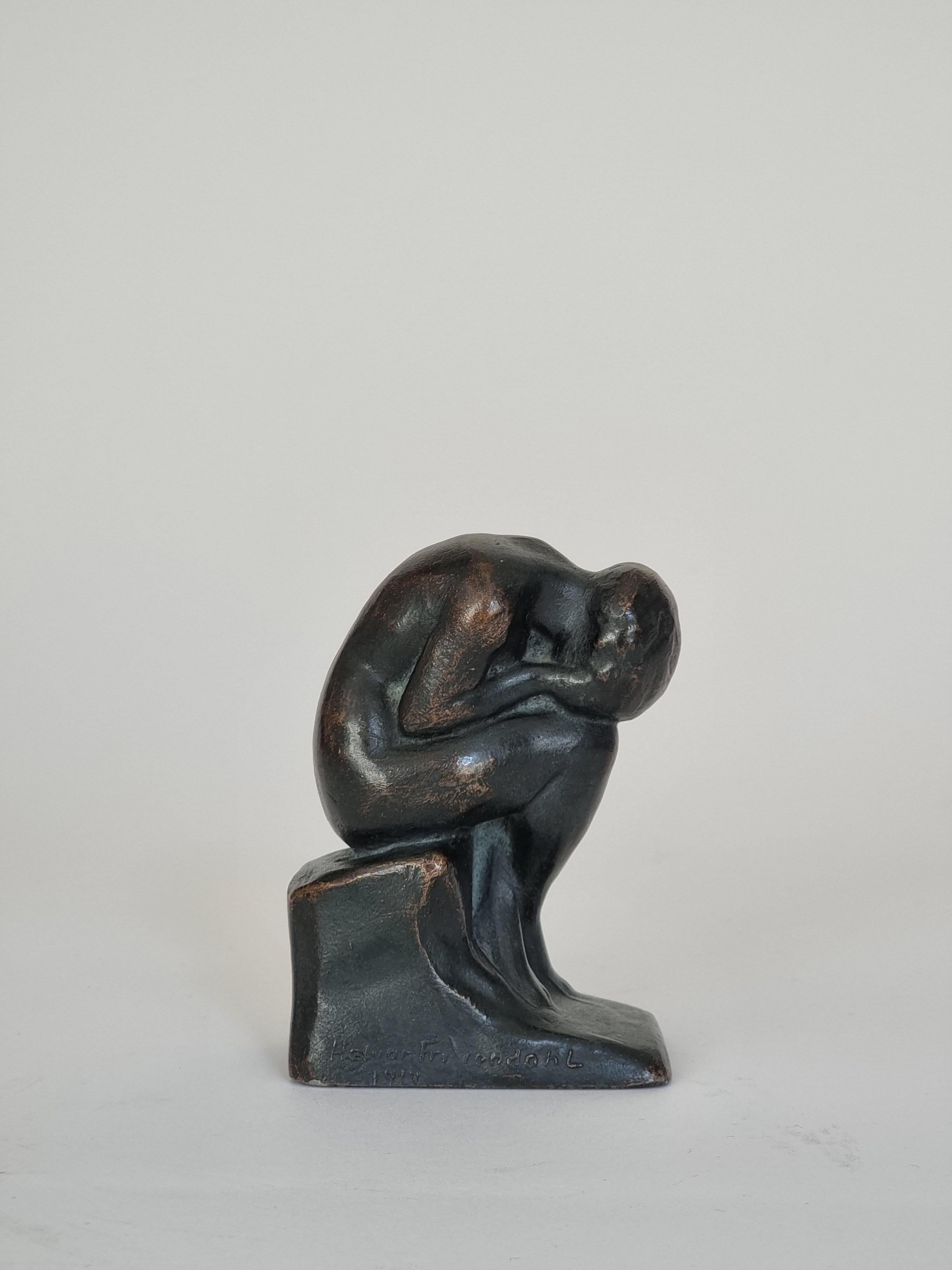 Halvar Frisendahl, Skulptur aus Bronze „Sorrow“, Schweden 1917 (Schwedisch) im Angebot