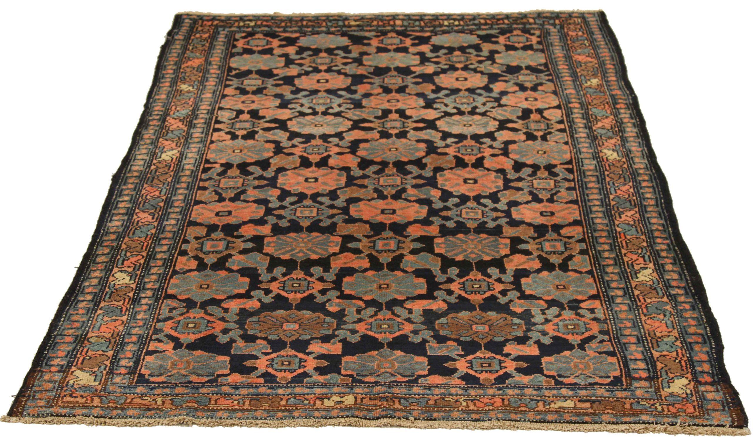 Scopri l'eleganza dei tappeti persiani Hamadan, caratterizzati da un'area CIRCA del 1880. Progettato con lana e blu chiaro, blu scuro e rosa, questo design esclusivo è perfetto per valorizzare il tuo spazio.