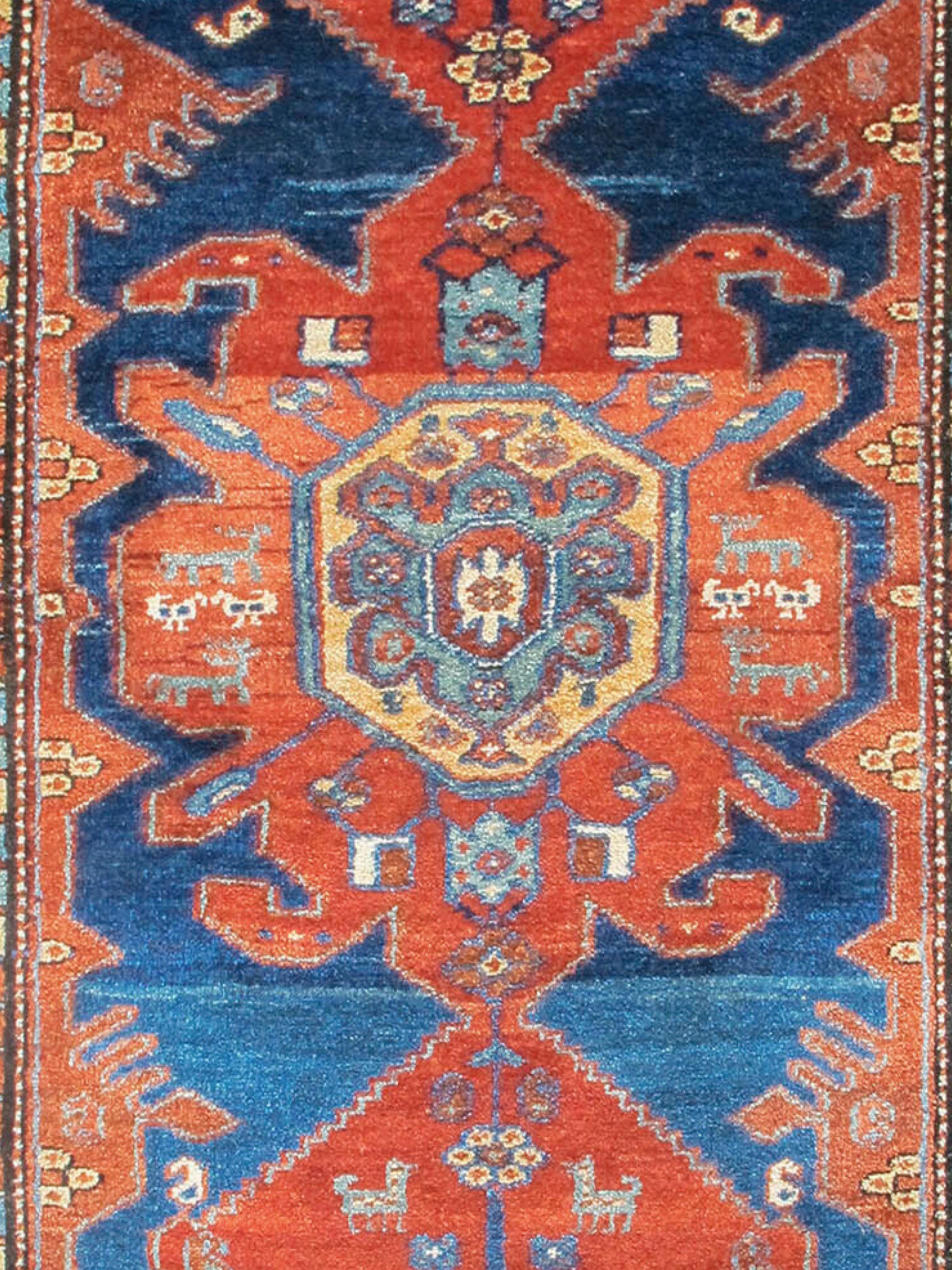 Hamadan Rug with Terracotta Medallion and Stylized Animal Motifs, Early 20th C. In Good Condition For Sale In San Francisco, CA