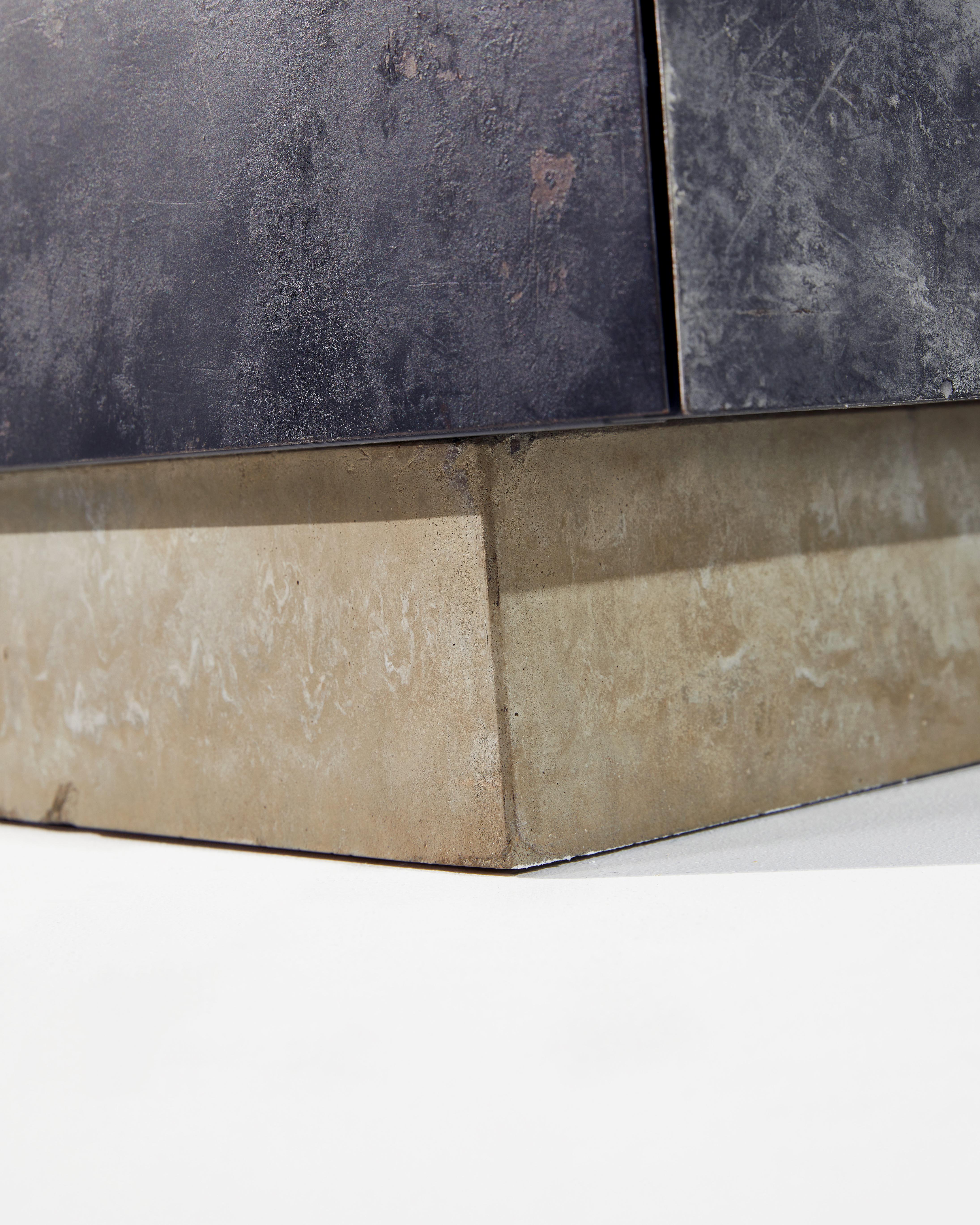 Comò Hamburg in MDF, impiallacciato Oak, metallo e cemento di Heilig Objects in vendita 2