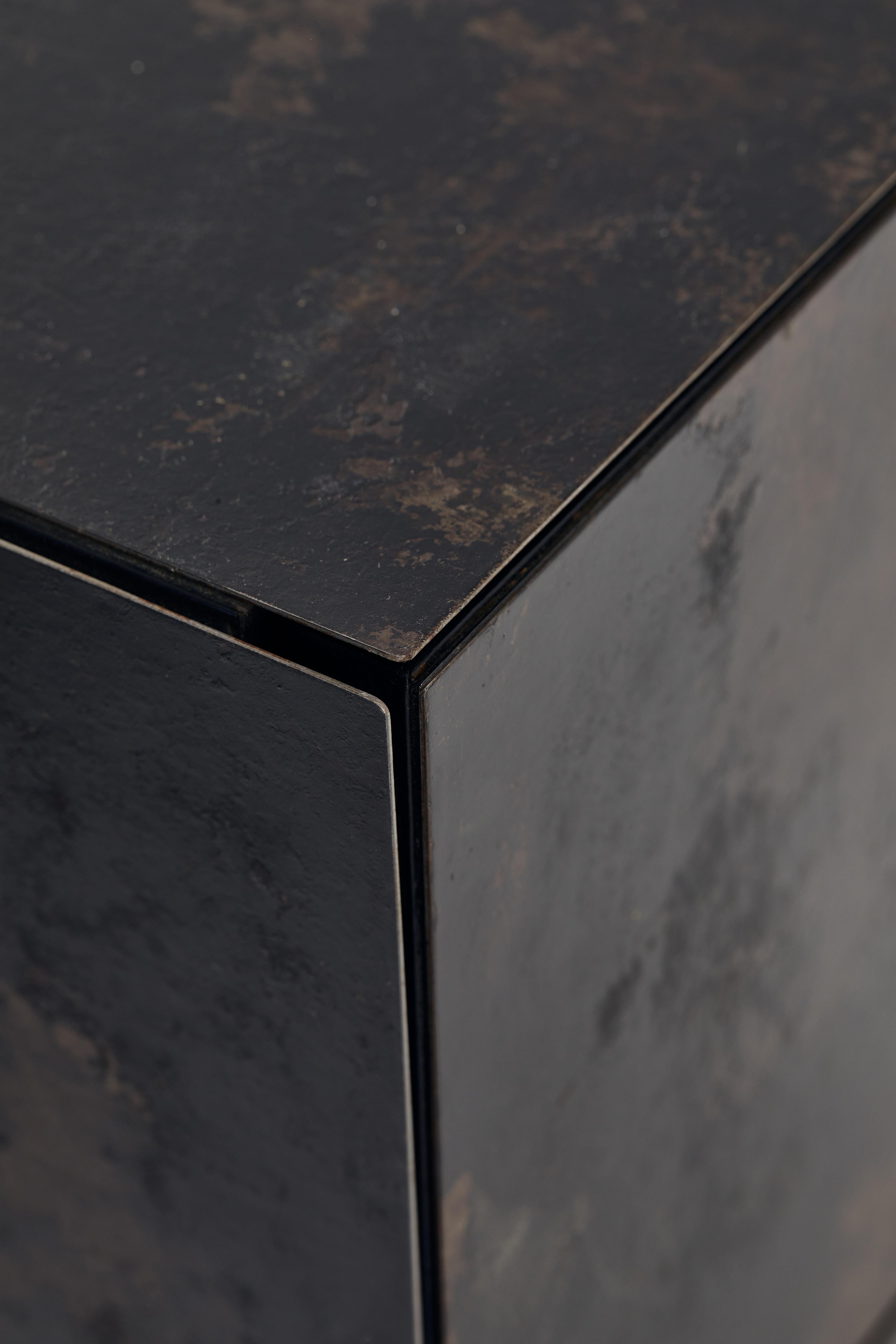 Comò Hamburg in MDF, impiallacciato Oak, metallo e cemento di Heilig Objects in vendita 1