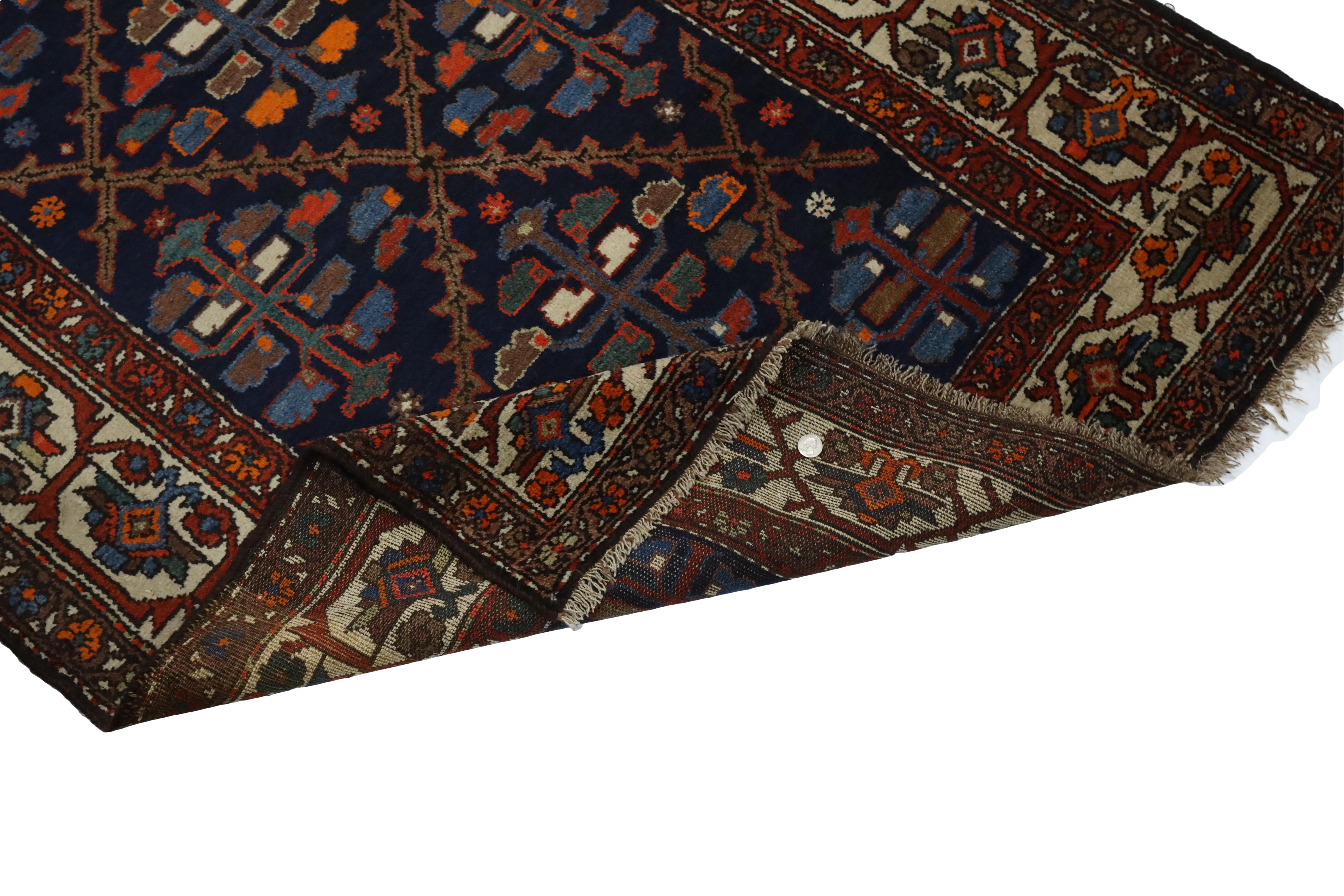 Hamedan Antique rug - 4'9