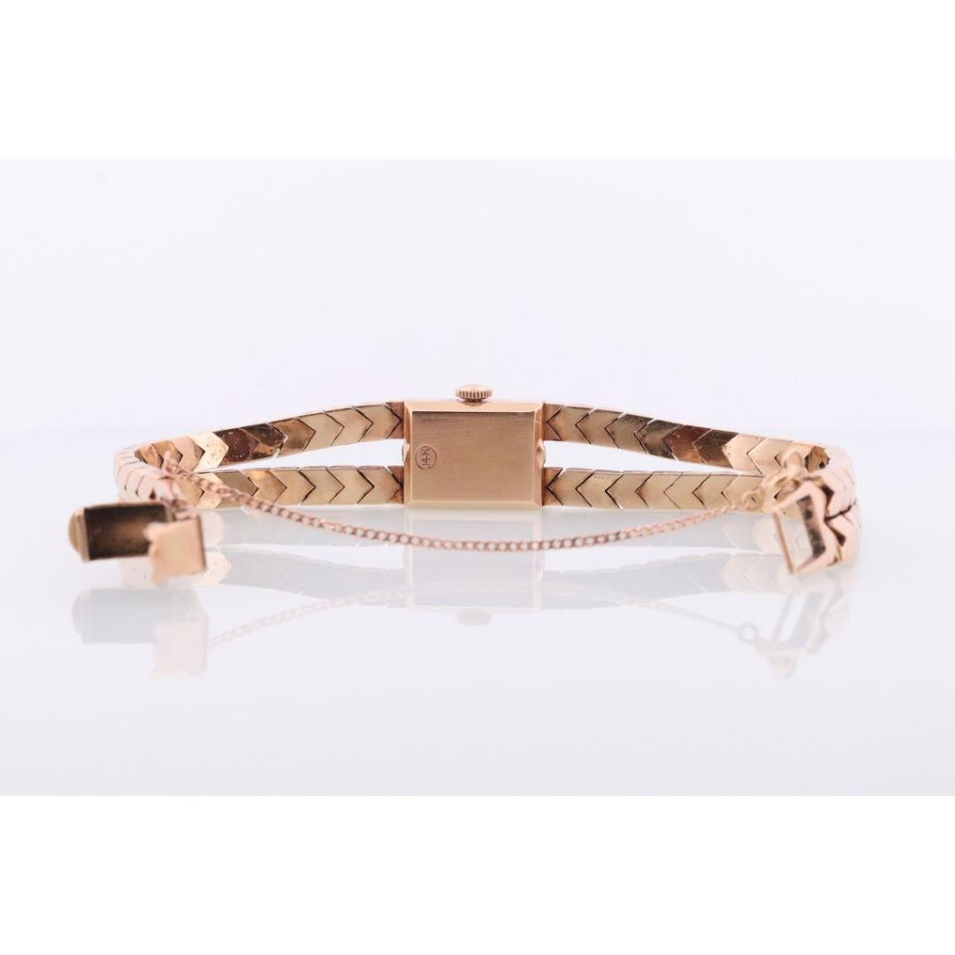 Hamilton 14k Yellow gold watch. Heavy 14k Ladies Mid-Century Mechanic watch. In Good Condition For Sale In Port Charlotte, FL