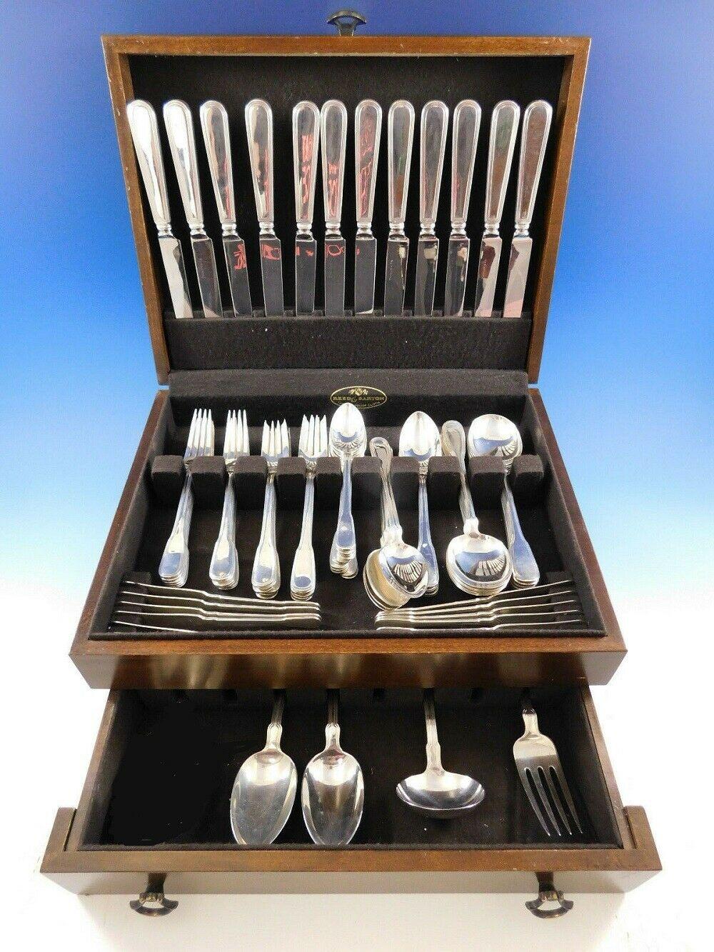 Stunning Hamilton by Tiffany & Co. sterling silver Flatware set, 88 pieces. This set includes:

12 regular luncheon size knives, 9 1/4