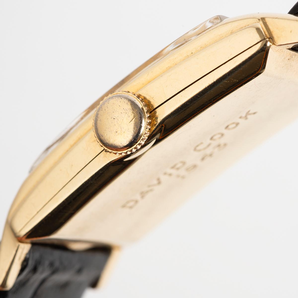 Hamilton for Tiffany & Co Dresswatch, 14K Yellow Gold, Cal 982 Mmt, Year 1941.  In Good Condition For Sale In Canterbury, GB