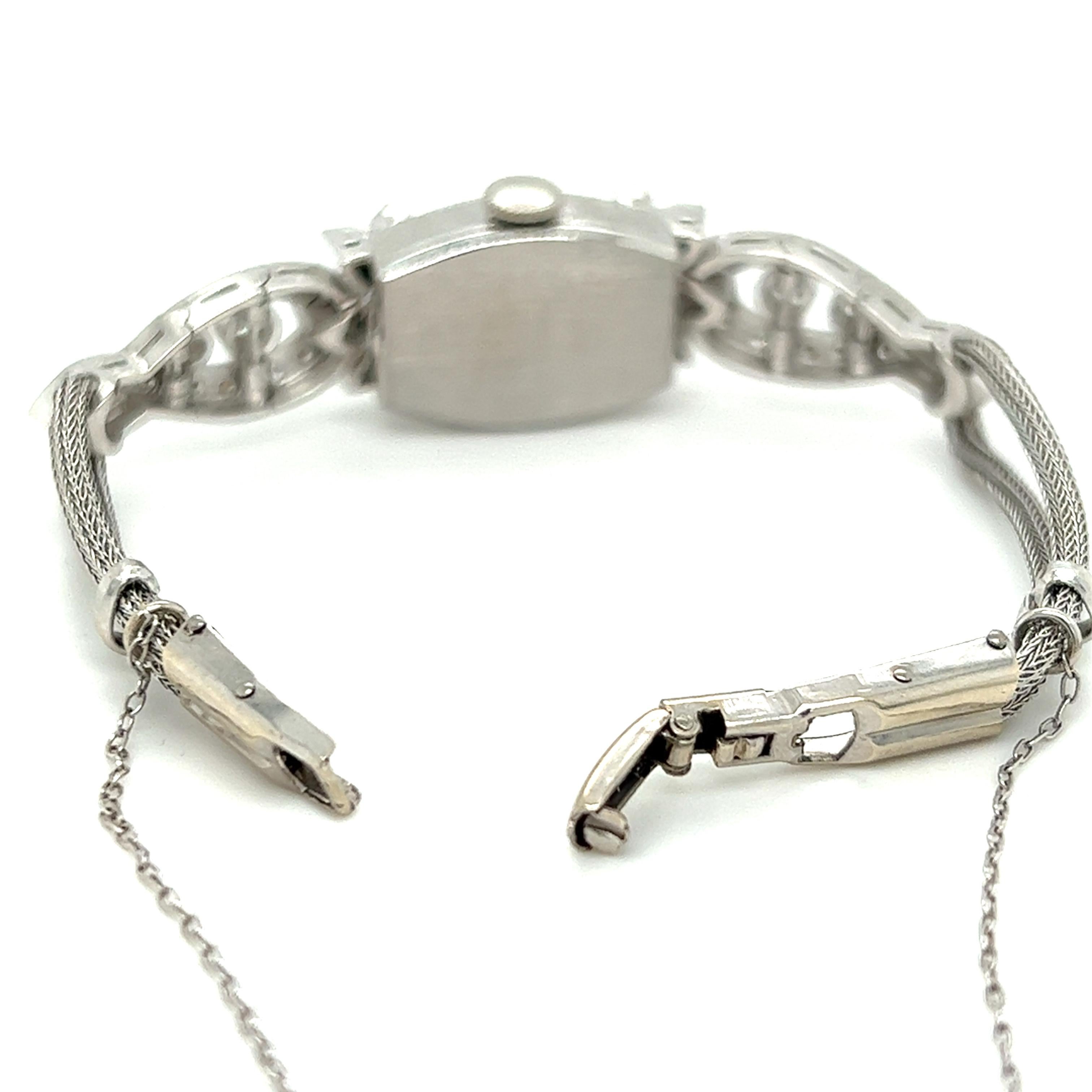 Moderne Hamilton Montre-bracelet en or blanc et diamants pour femmes, c. 1960