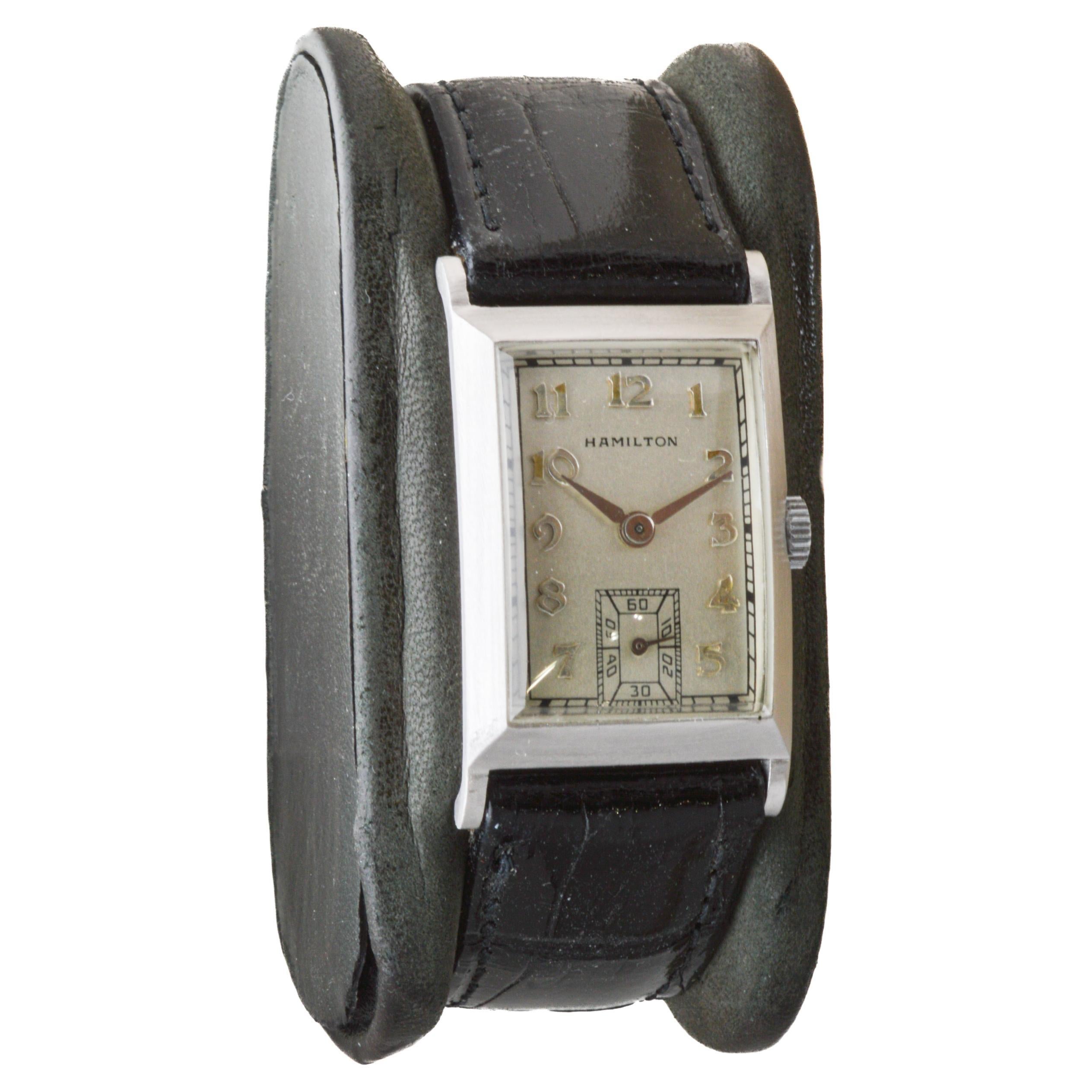 Hamilton Platin Art Deco Tank Stil 1940er Jahre mit Medaillon Serie Uhrwerk. (Art déco) im Angebot