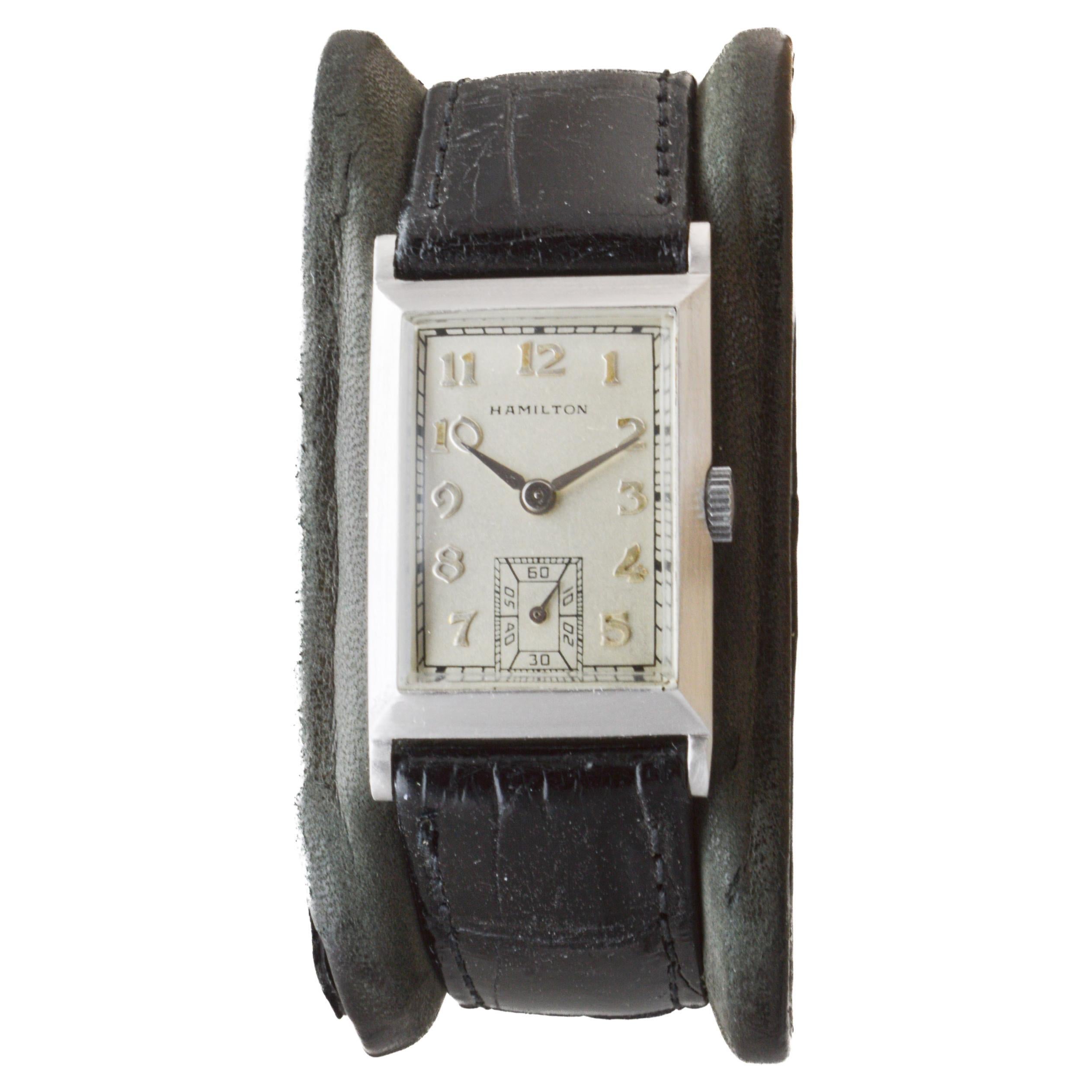 Hamilton Platinum Art Deco Tank Style 1940's with Medallion Series Movement. en Excelente estado para la venta en Long Beach, CA