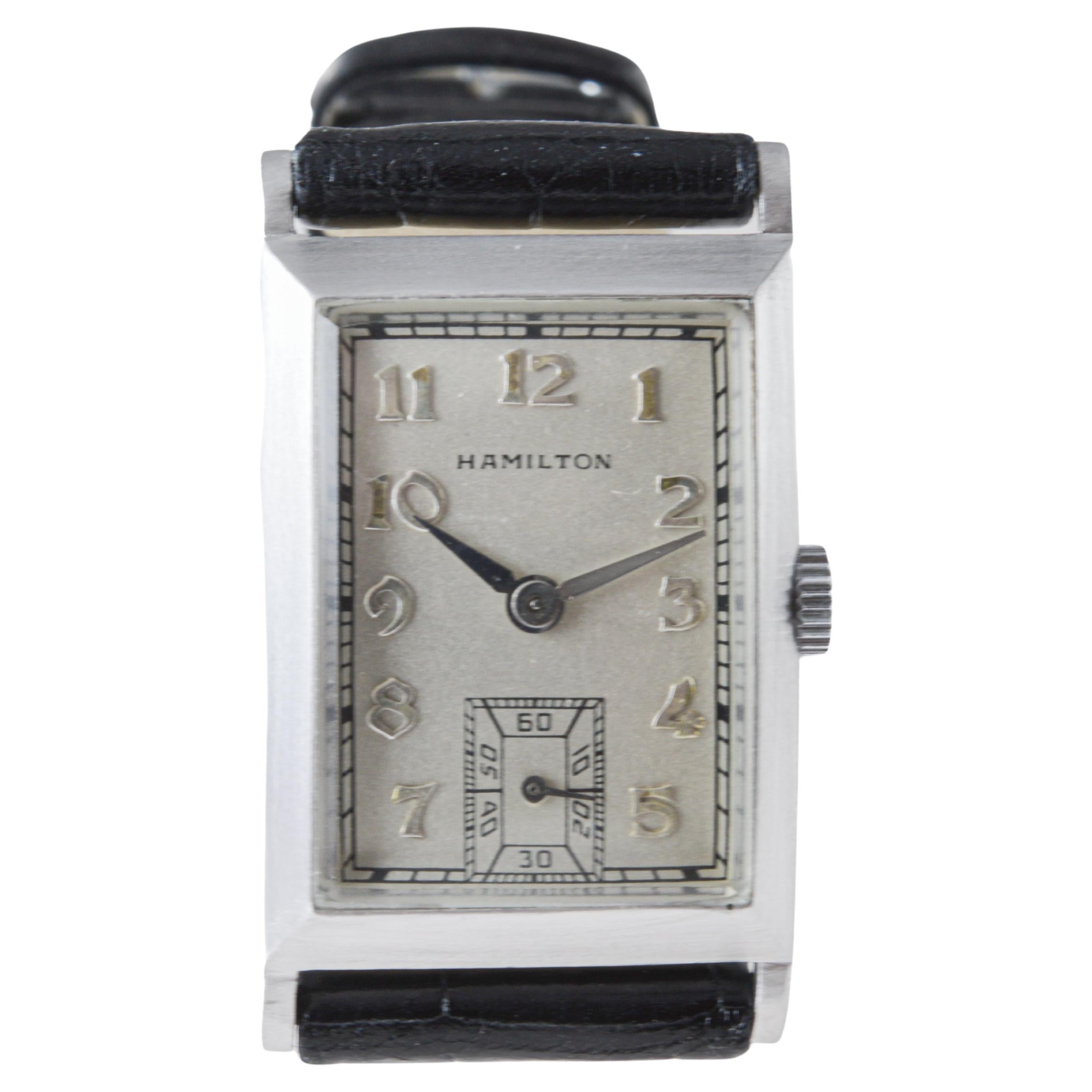 Hamilton Platin Art Deco Tank Stil 1940er Jahre mit Medaillon Serie Uhrwerk. im Angebot 3