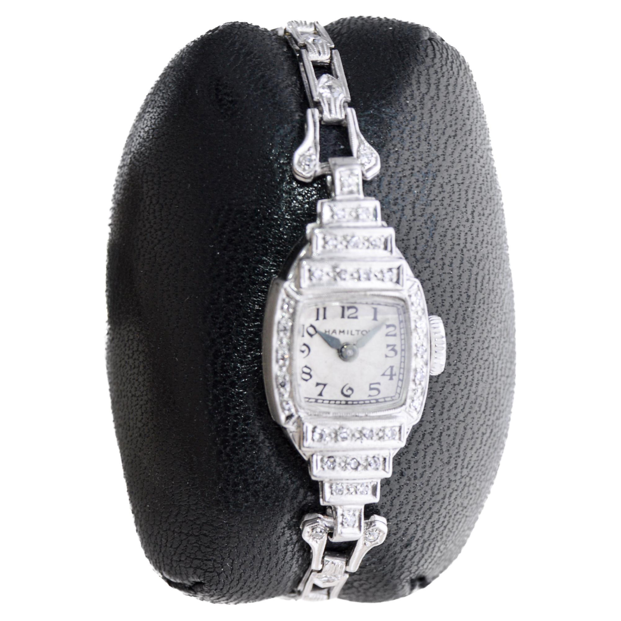 Hamilton Platinum Ladies Art Deco Styled Diamond Dress Watch, circa 1940er Jahre