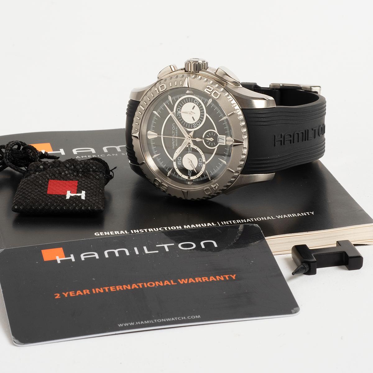 Our Hamilton Seaview Jazzmaster , reference H37616331 with automatic movement, features a 44mm stainless steel case with black and carbon fibre effect dial and has both chronograph and date functions as well as rotating bezel. Intended to blend the