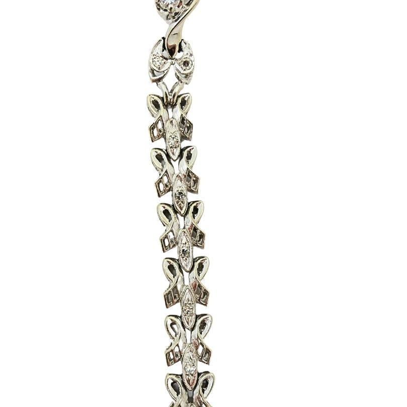 Hamilton Montre-bracelet rétro pour femmes avec diamants en or blanc 14 carats en vente 3