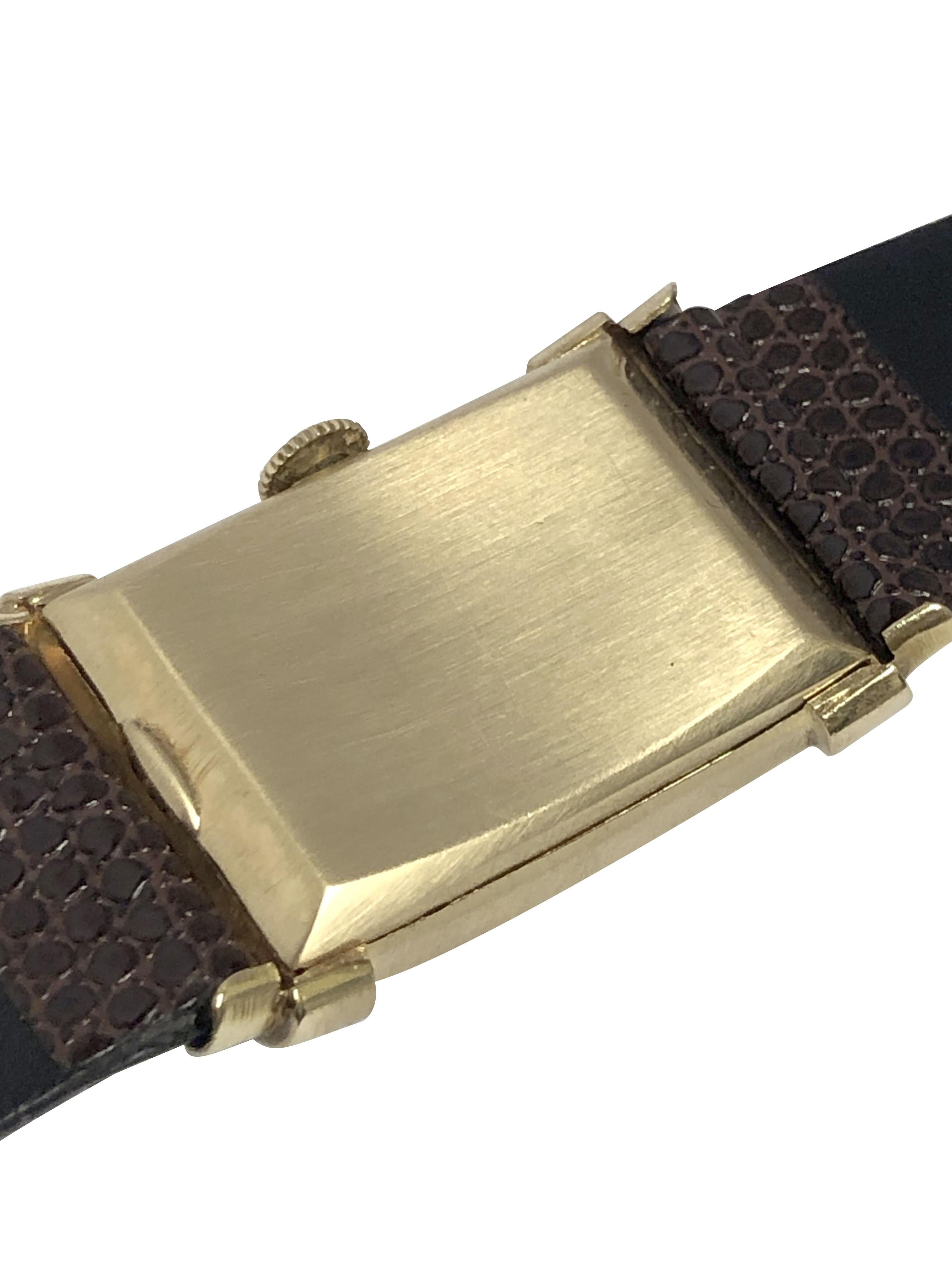 Art déco Hamilton, montre-bracelet chapeau haut chapeau des années 1940 en vente