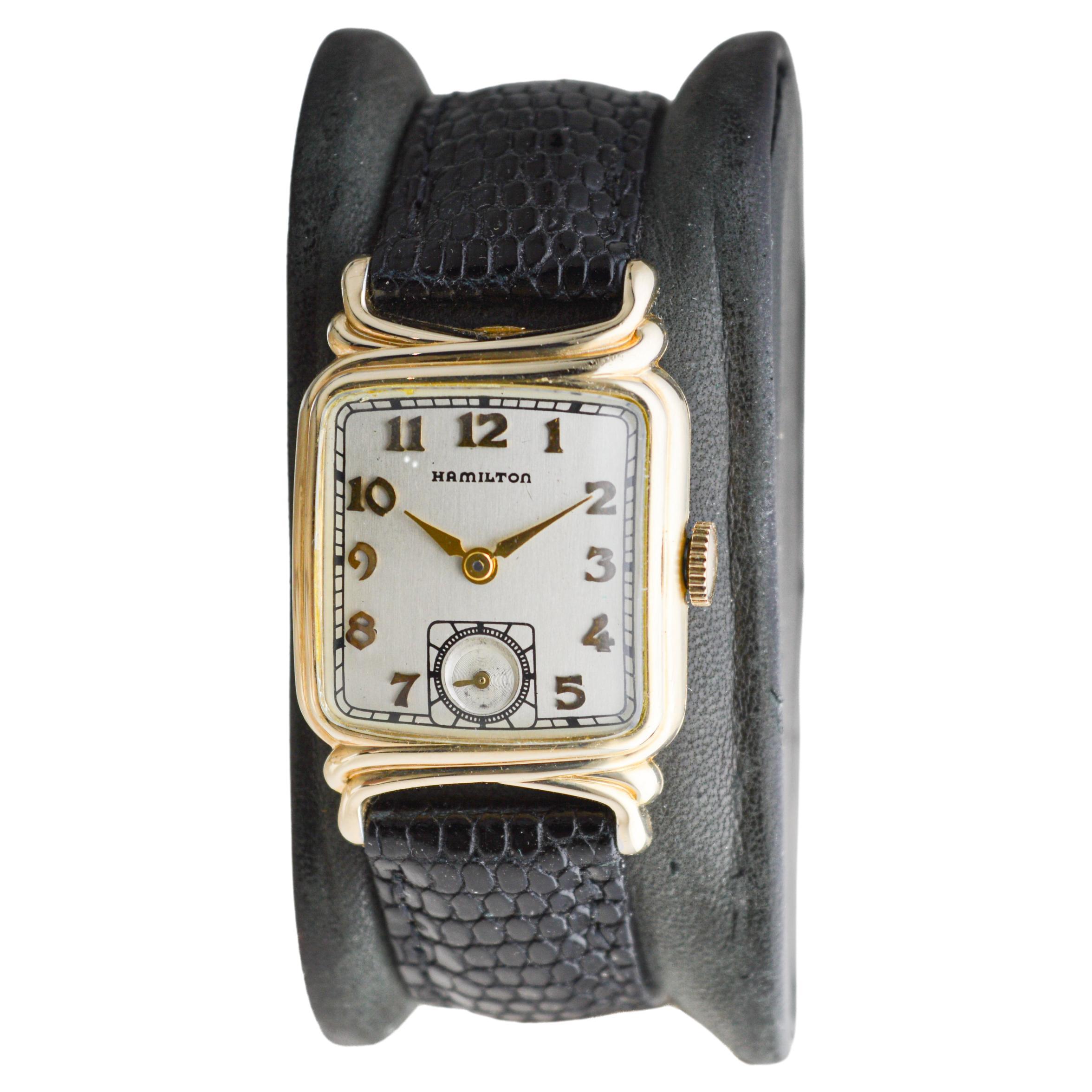 Hamilton Gelbgold gefüllt Art Deco Uhr um 1940 mit Original Schnalle (Art déco) im Angebot